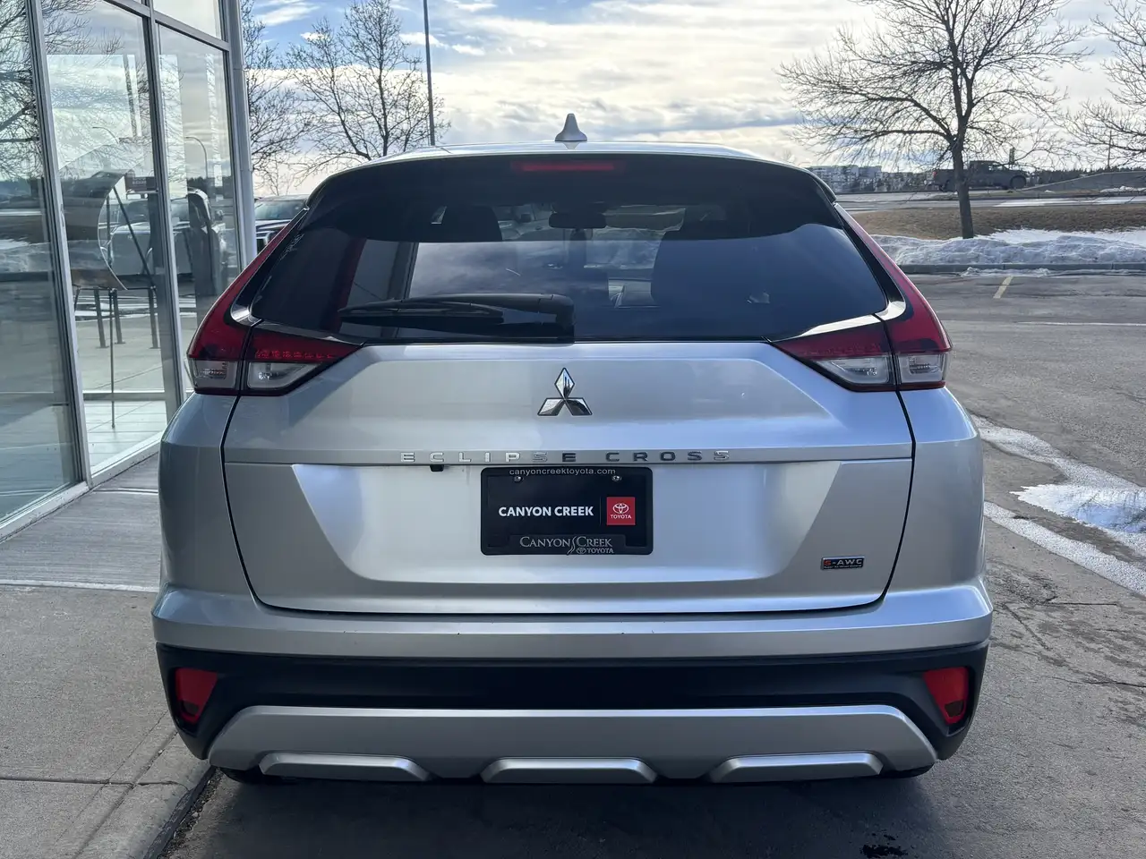 Mitsubishi Eclipse Cross снимка Mitsubishi Eclipse Cross