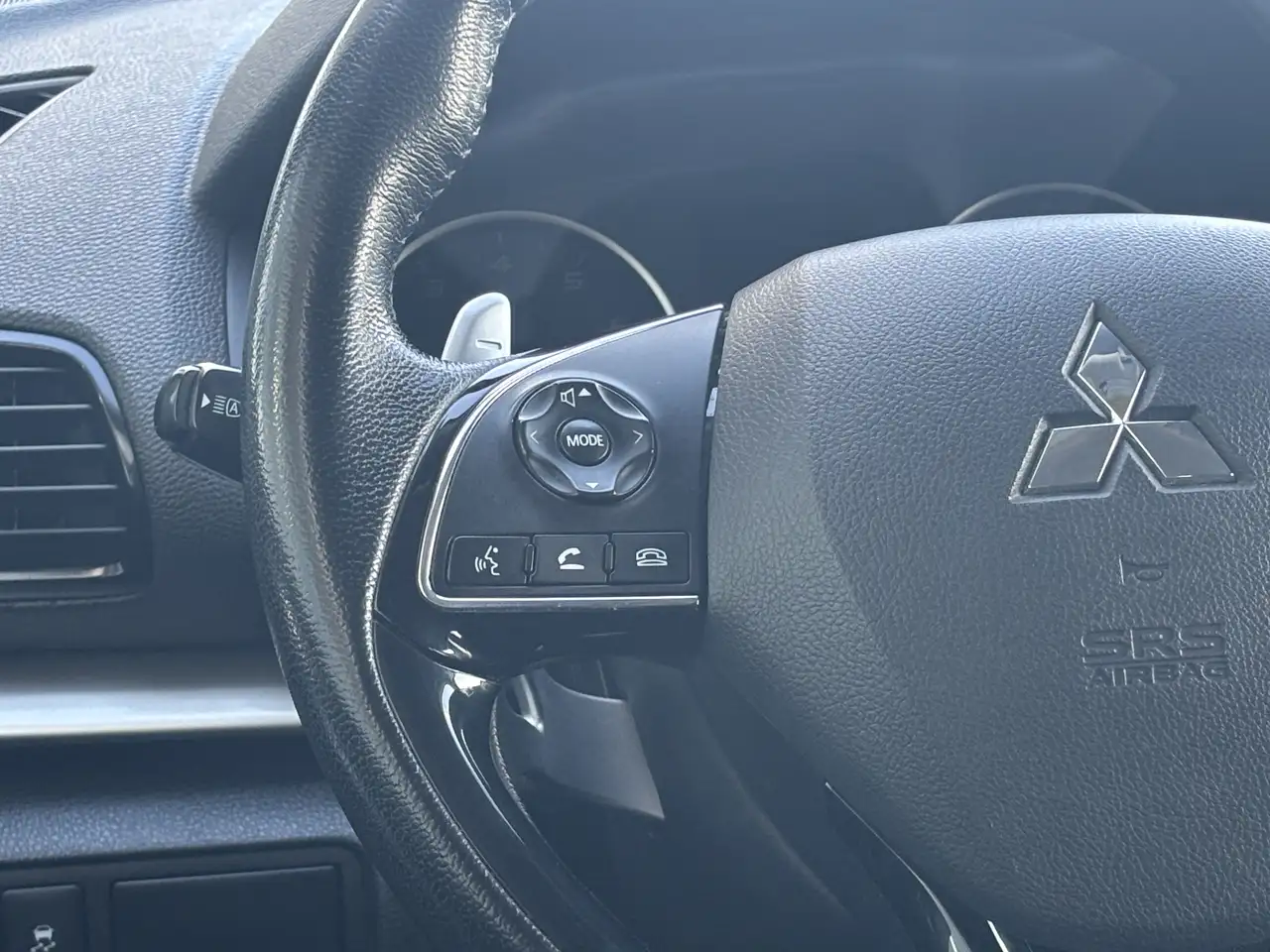 Mitsubishi Eclipse Cross снимка Mitsubishi Eclipse Cross