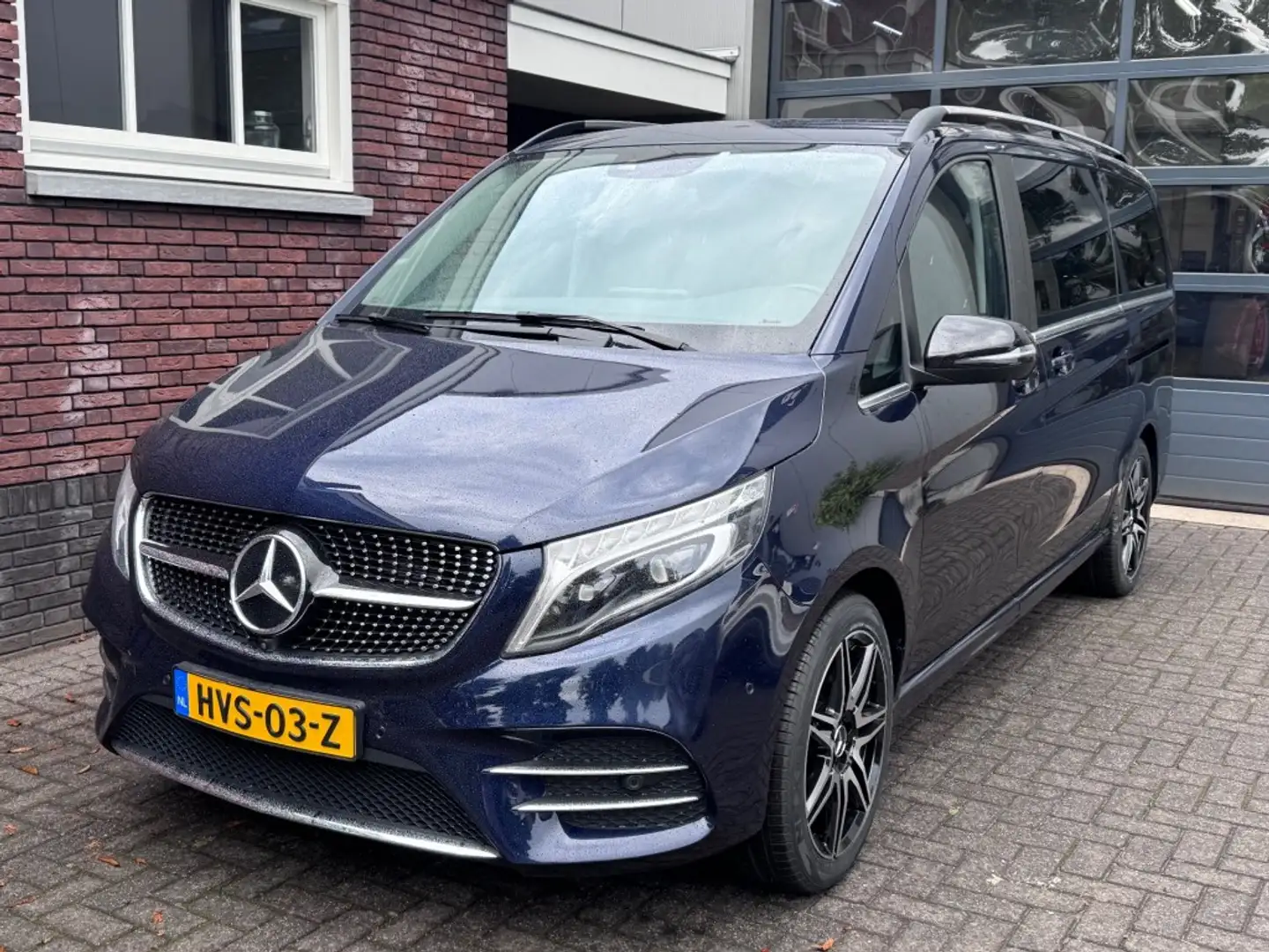 Mercedes-Benz V 250 / AMG / 8 PERSOONS / DUBBEL PANO / 19 INCH / Bleu - 1
