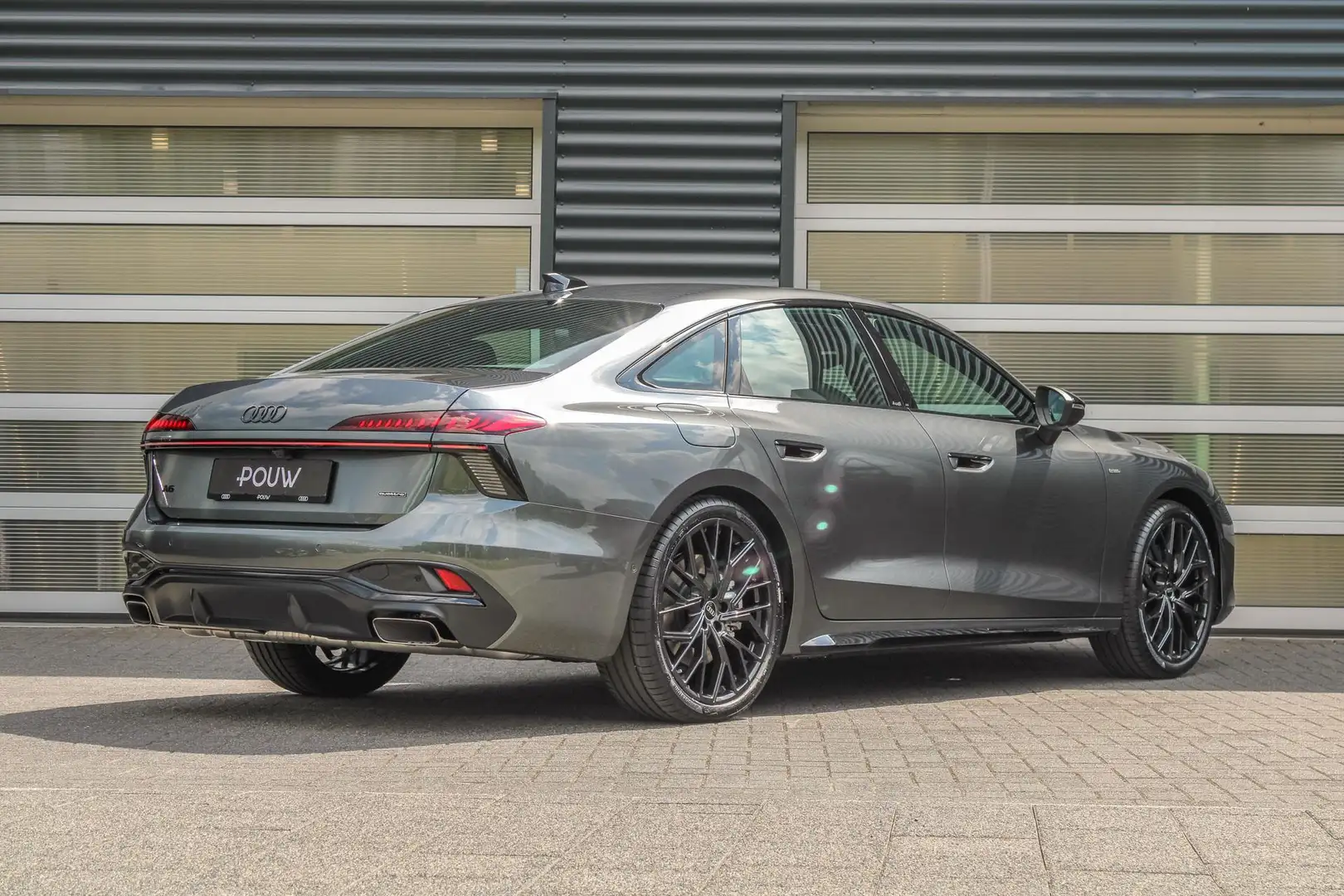 Audi A6 Limousine 2.0 e-hybrid 299pk quattro Pro Line | LM Grijs - 2