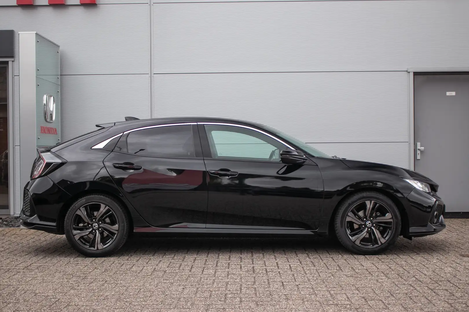 Honda Civic 1.0 i-VTEC Elegance Aut. All-in rijklaarprijs | Ho Noir - 2