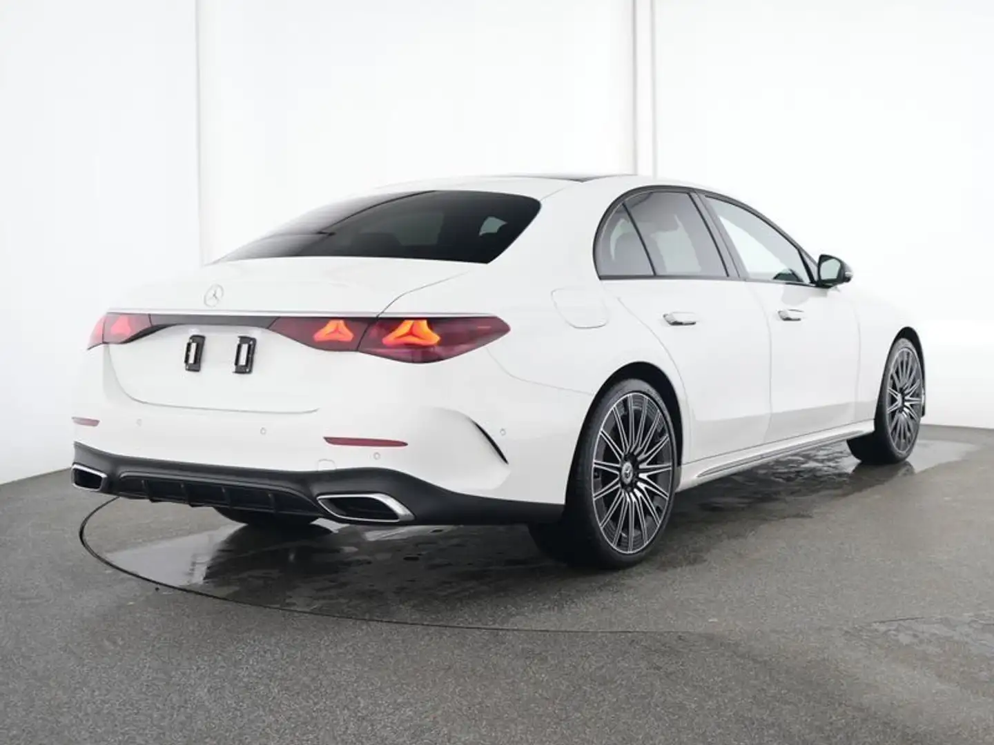 Mercedes-Benz E 220 d AMG Prem SUPERSCRE Airmatic Pano HUD Bur Blanc - 2