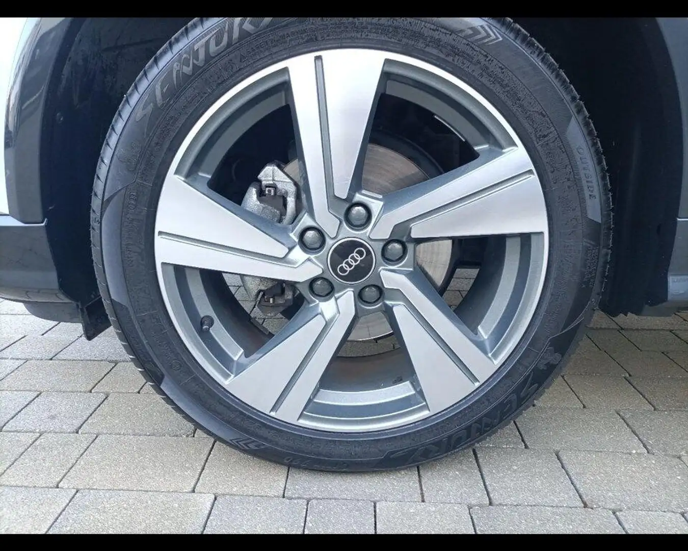 Audi Q2 30 2.0 tdi Business s-tronic Bianco - 2