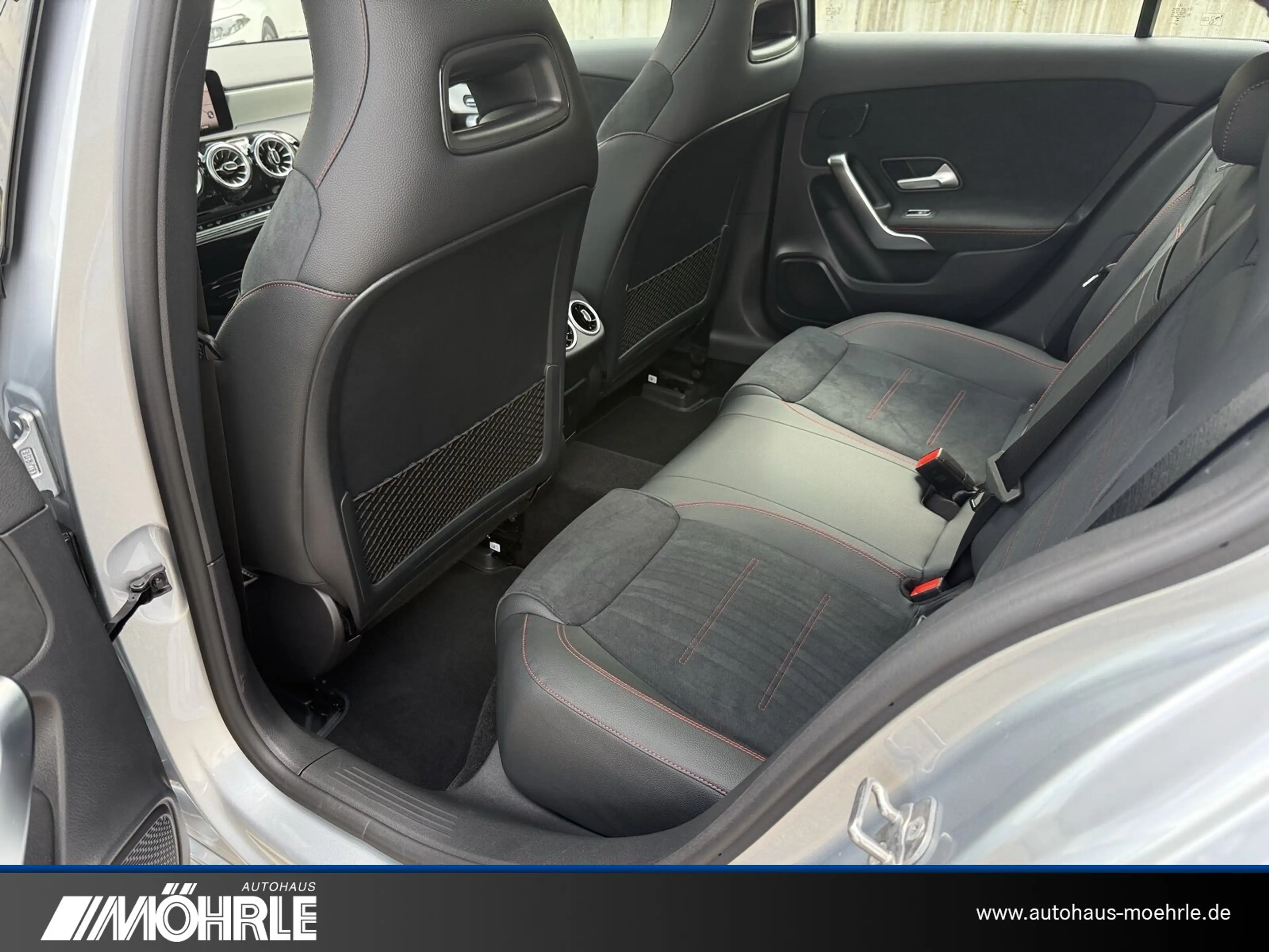 Mercedes-Benz A 250 A 250 e EQ Hybrid Technologie AMG Line Pano-SHD — photo 12