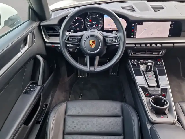 Porsche 992 view 4