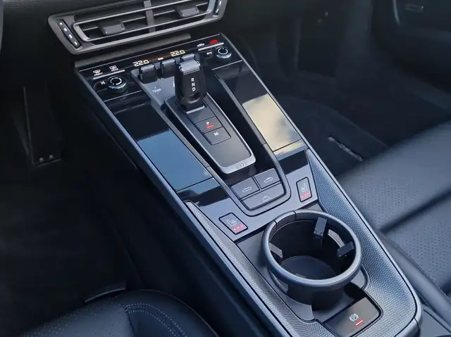 Porsche 992 view 6