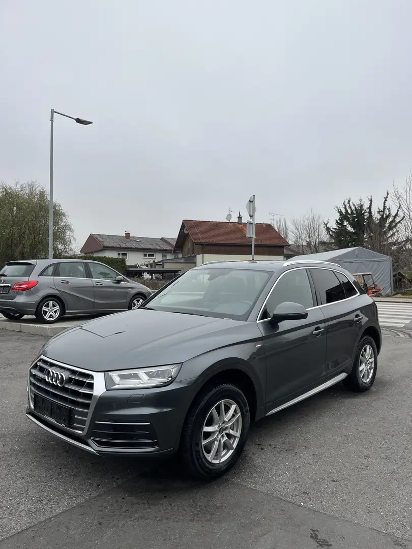 Audi Q5 Quattro Automatik 3xS-Line *Panoramadach* Grau - 1