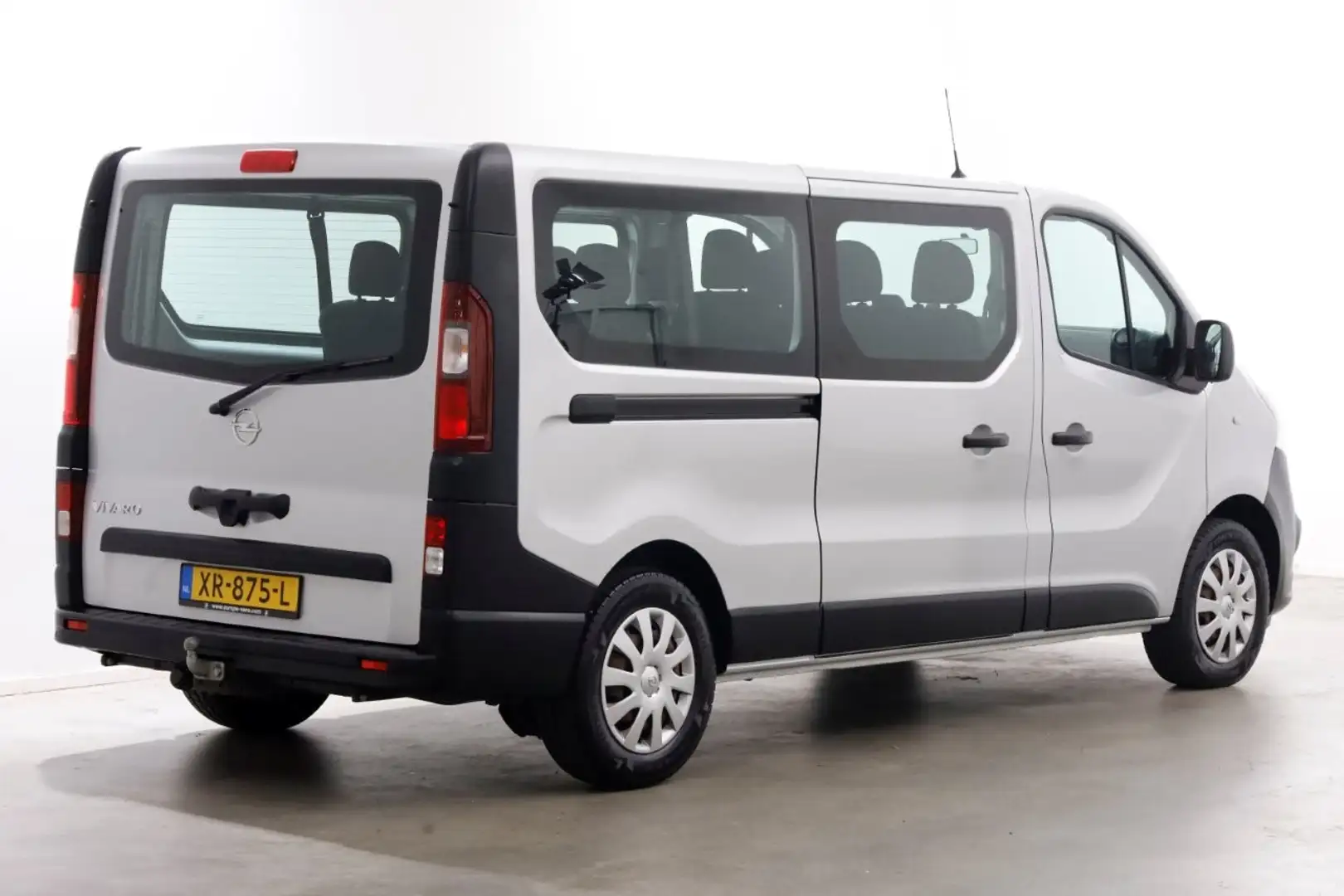 Opel Vivaro Combi 1.6 CDTI 120pk E6 L2H1 Personenbus Incl BTW/ Grijs - 2
