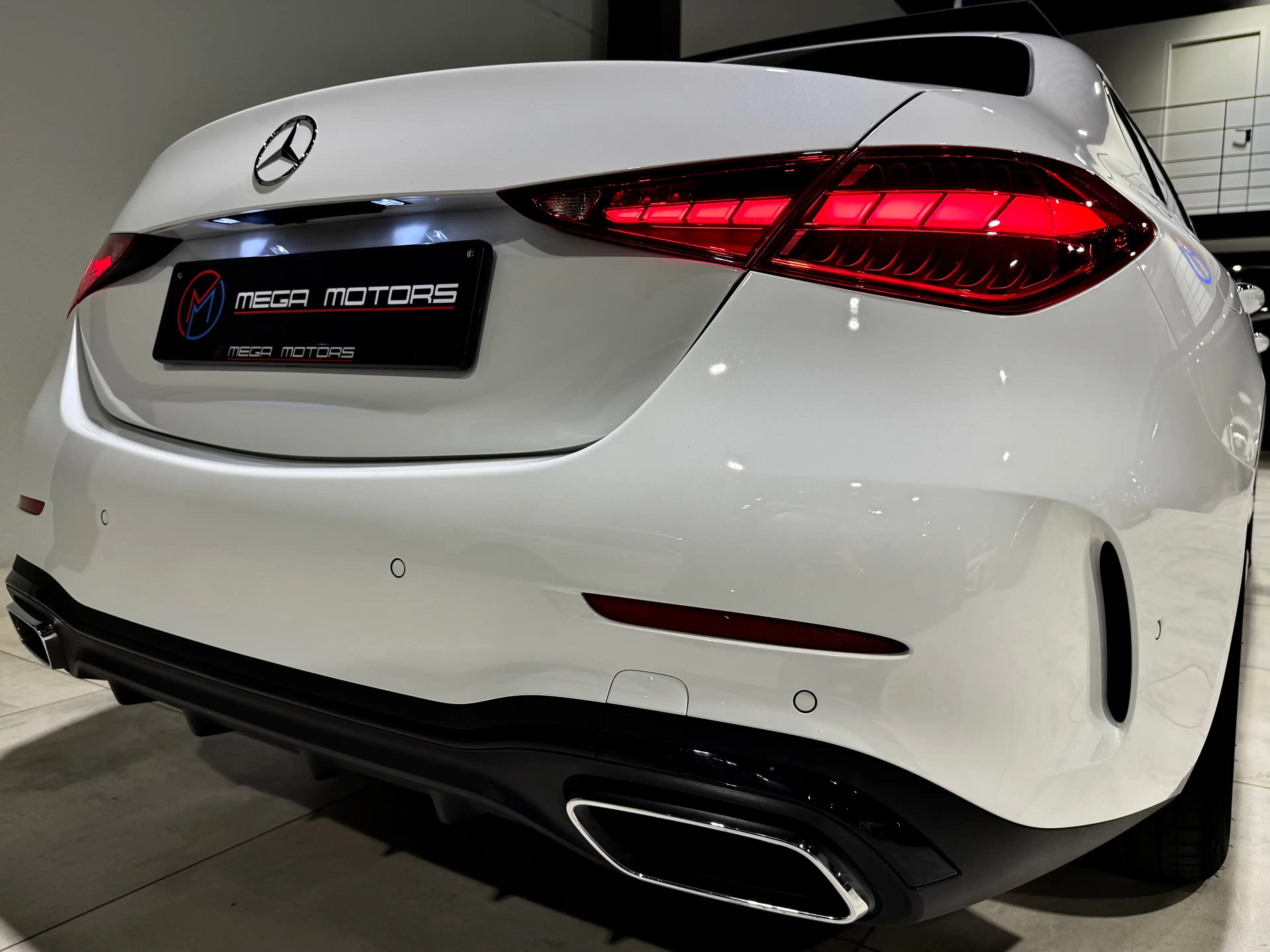 Mercedes-Benz C 300 de 194Cv + 129Cv Hybride !! PACK AMG !! PACK NiGHT !! TVA-BTW !! — photo 8