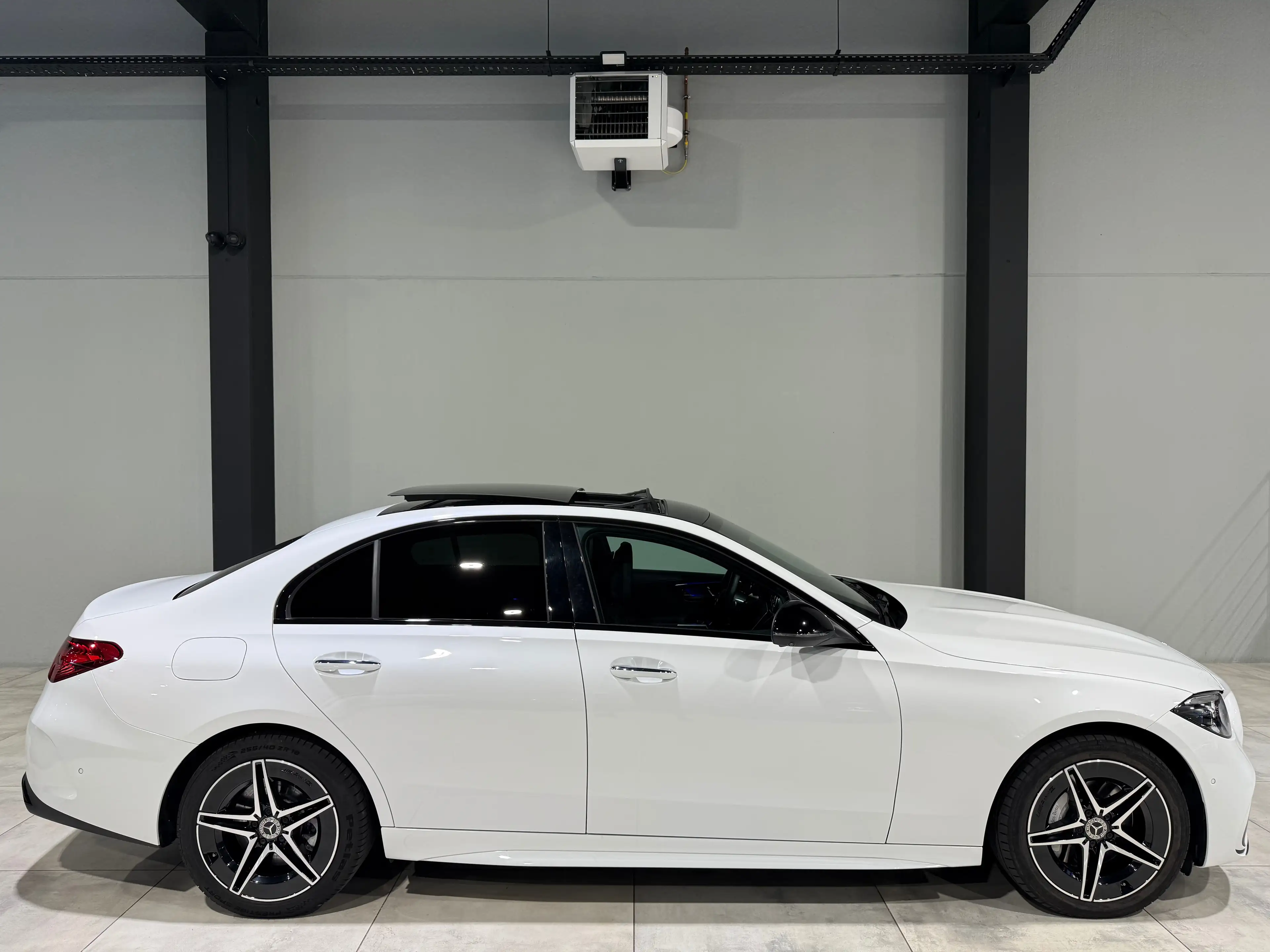 Mercedes-Benz C 300 de 194Cv + 129Cv Hybride !! PACK AMG !! PACK NiGHT !! TVA-BTW !! — photo 7