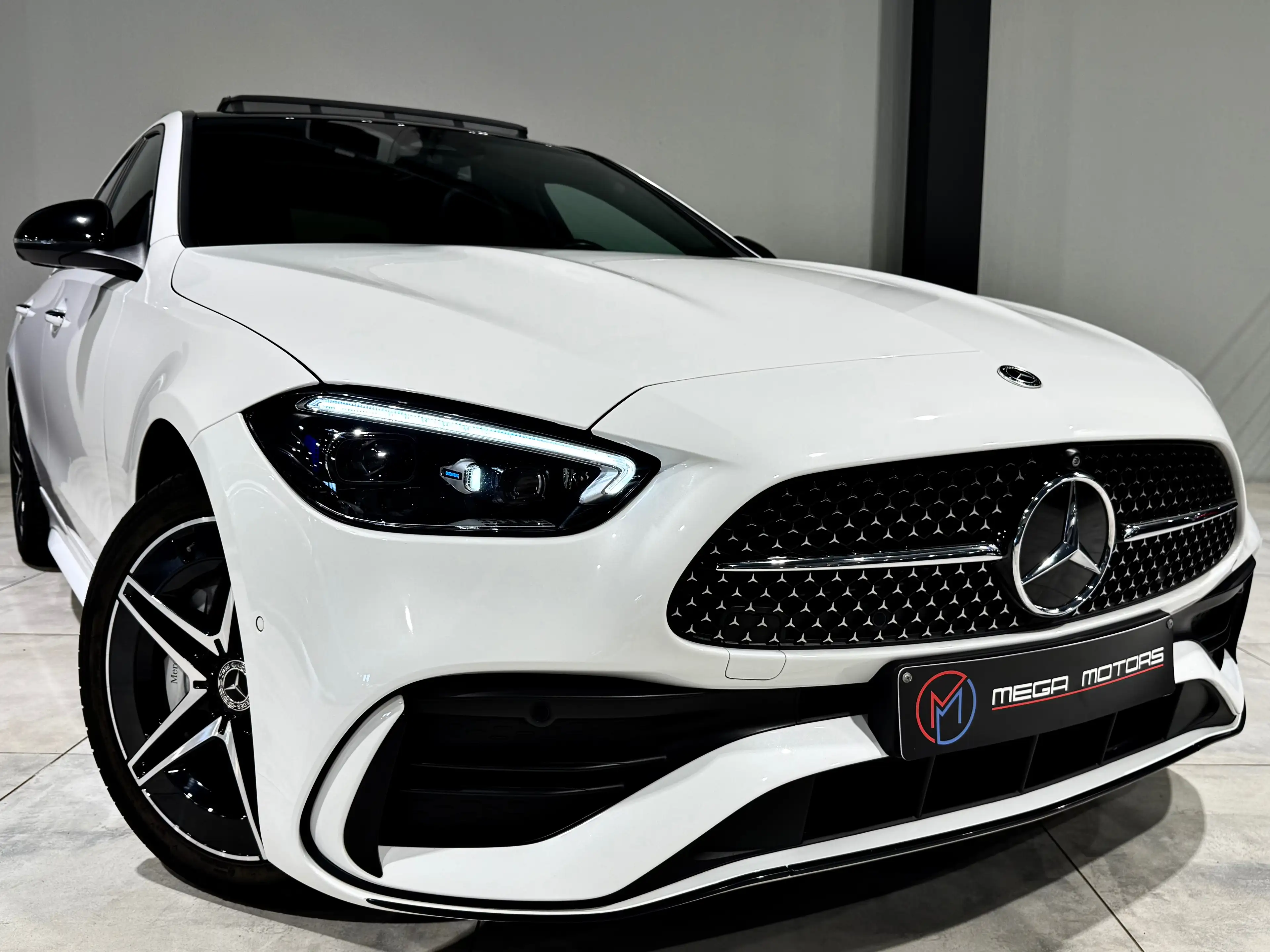 Mercedes-Benz C 300 de 194Cv + 129Cv Hybride !! PACK AMG !! PACK NiGHT !! TVA-BTW !!