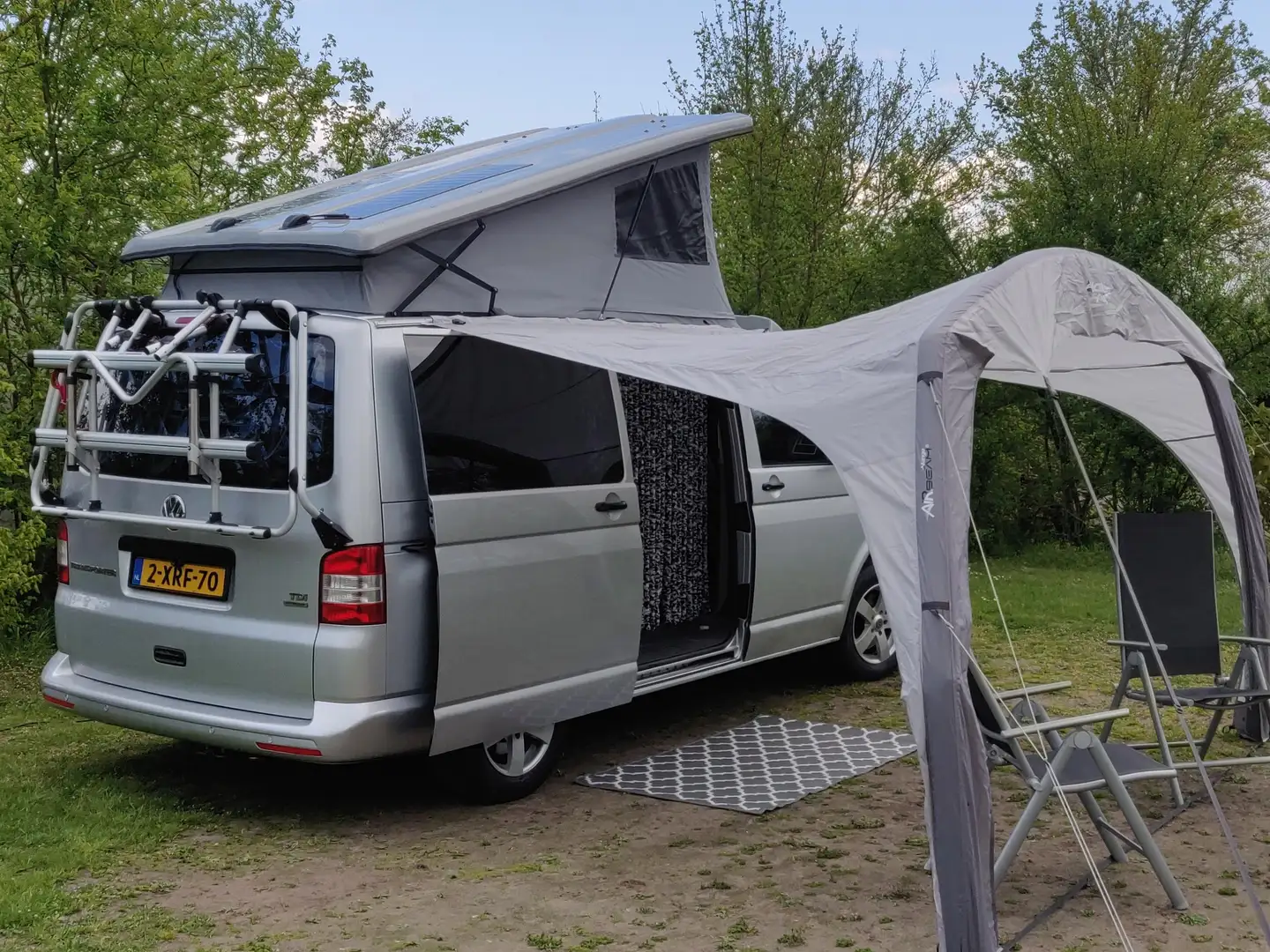 Volkswagen T5 Camper Plateado - 2
