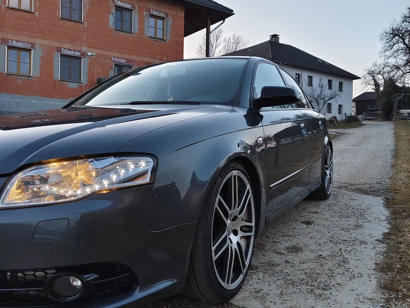 Audi A4 1,8 T quattro Grau - 1
