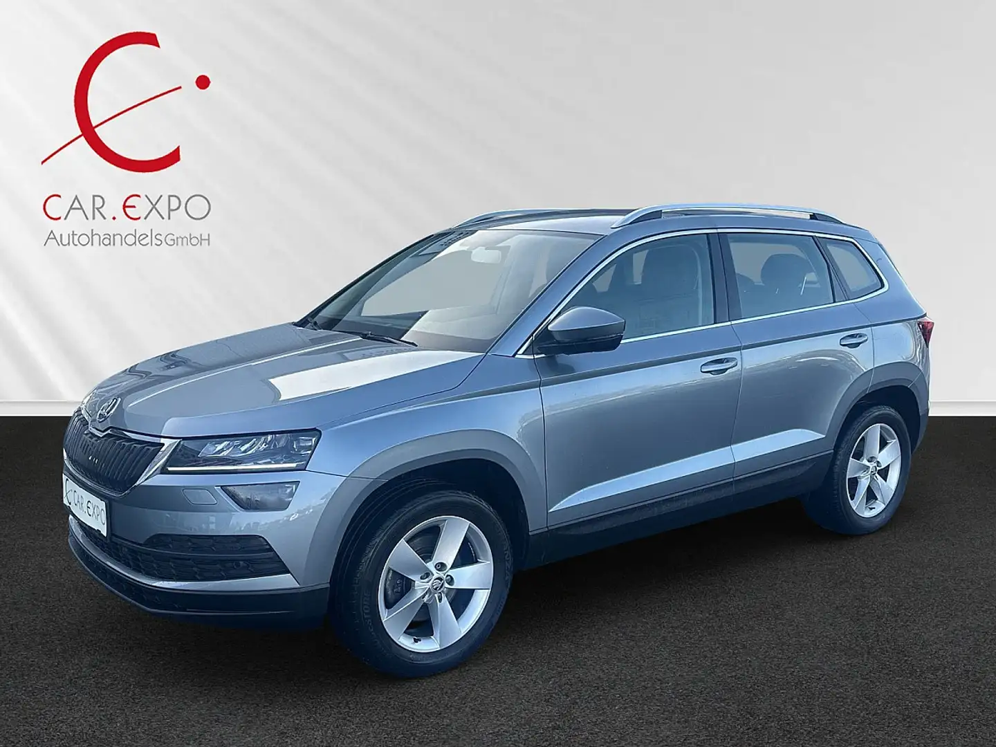 Skoda Karoq 2,0 TDI SCR 4x4 Style Limited DSG Grau - 1