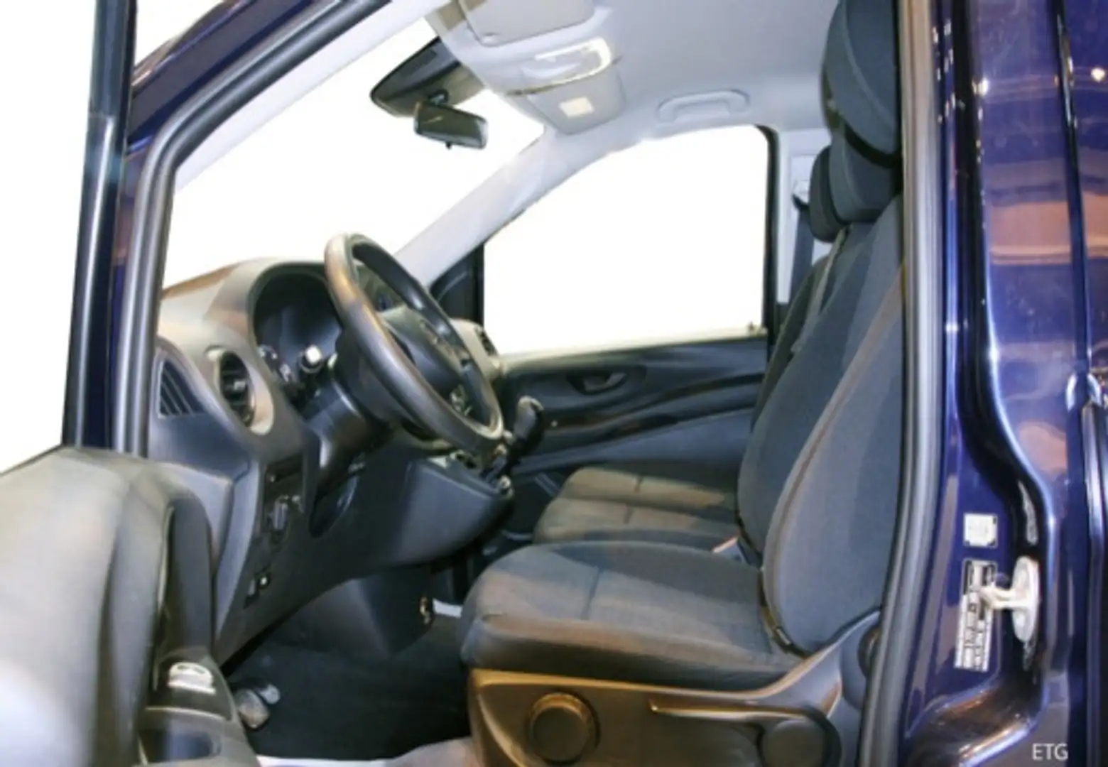 Mercedes-Benz Vito Furgón 110CDI tD Base Larga Blanc - 1