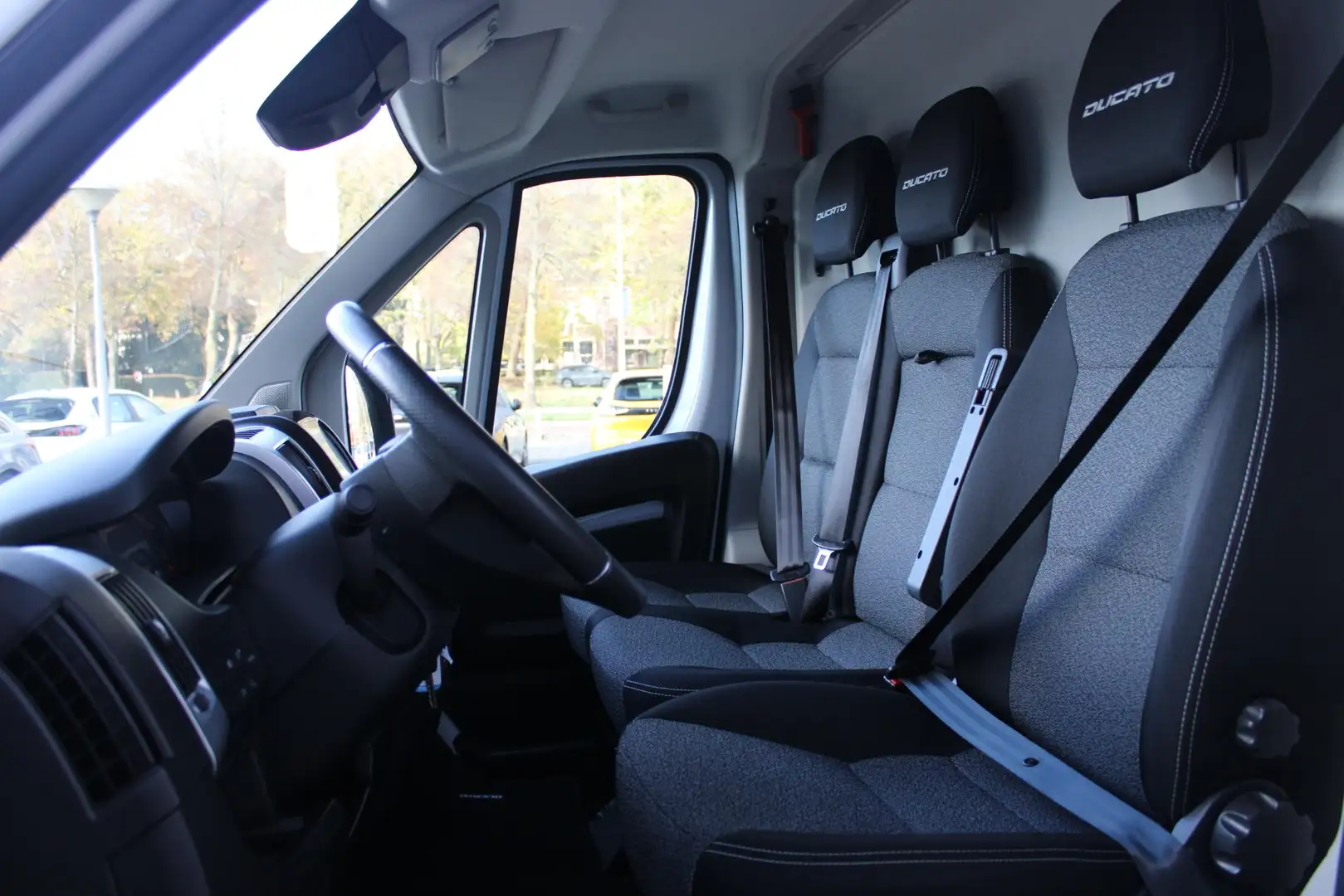 Fiat Ducato E-Ducato 3.5T L3H2 79 kWH AUTOMAAT | SNELLAAD FUNC Wit - 2