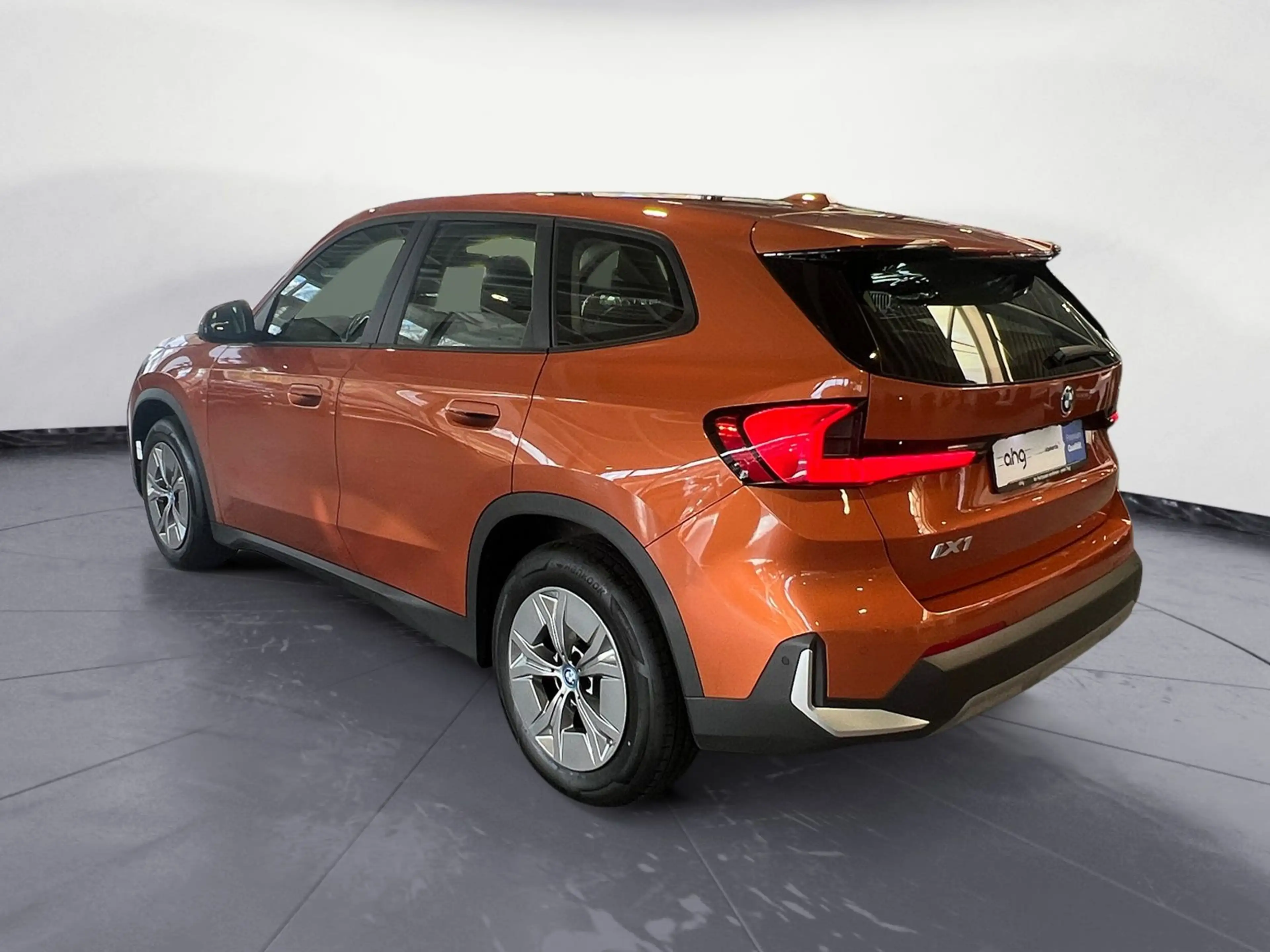 BMW iX1 xDrive30 Head-Up AHK ACC — photo 6