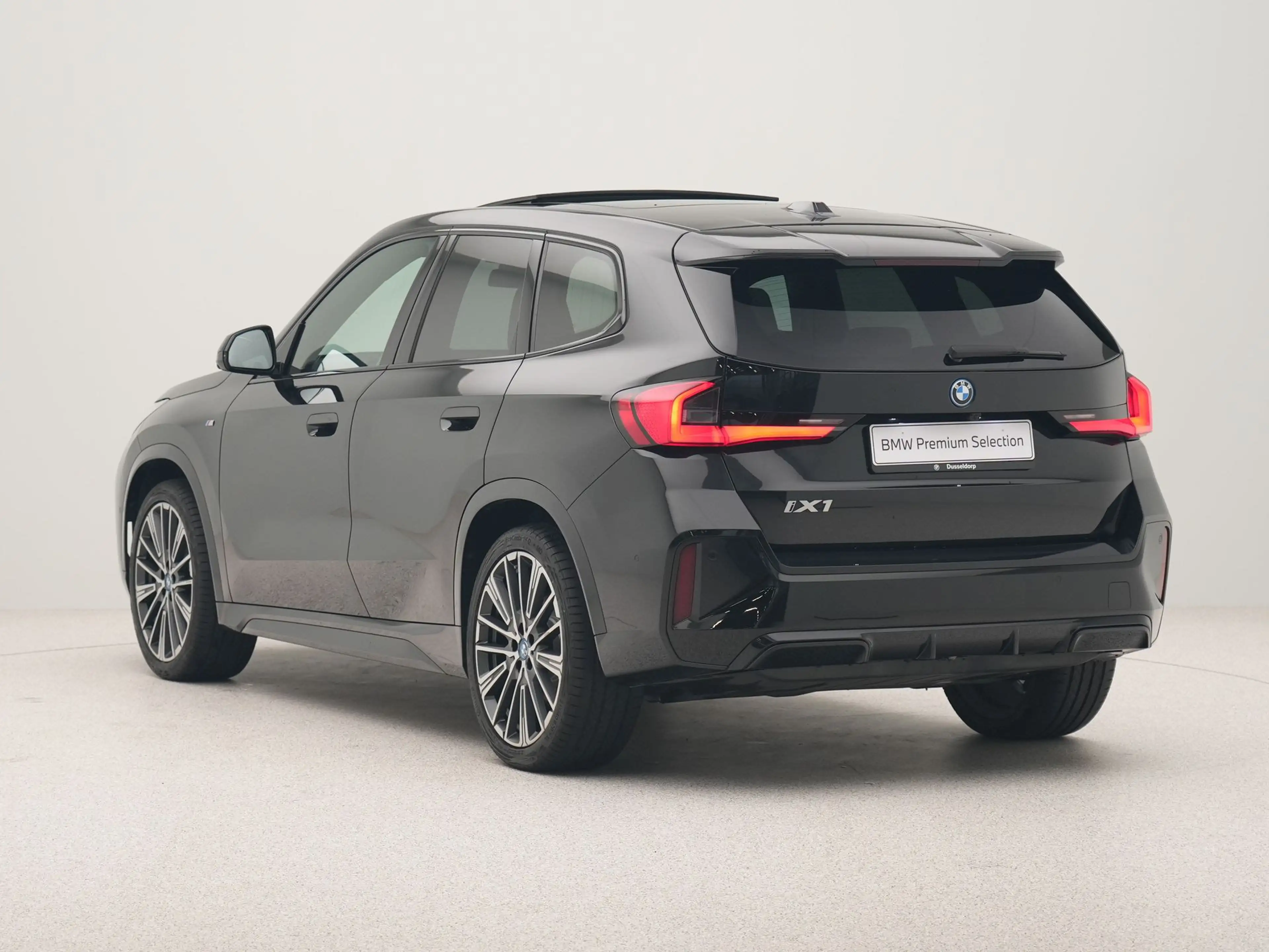 BMW iX1 xDrive30 Launch Edition 67 kWh Accu conditie 100% — photo 10