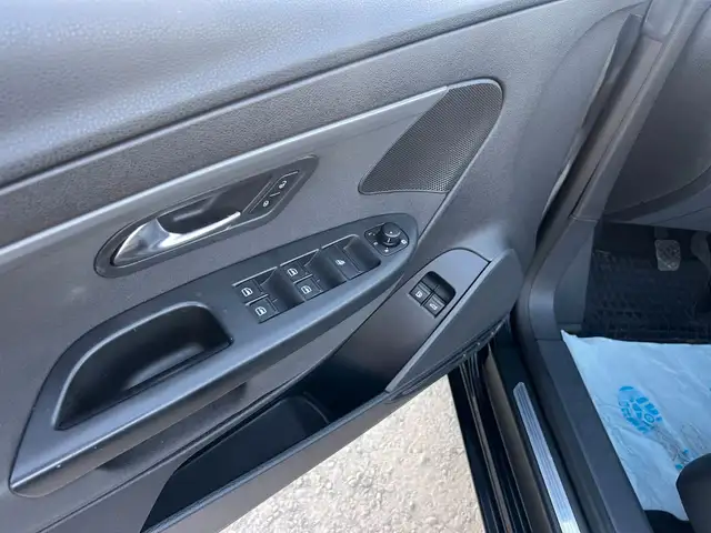 Volkswagen Eos view 14
