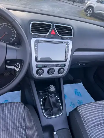 Volkswagen Eos view 17