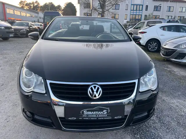 Volkswagen Eos view 2