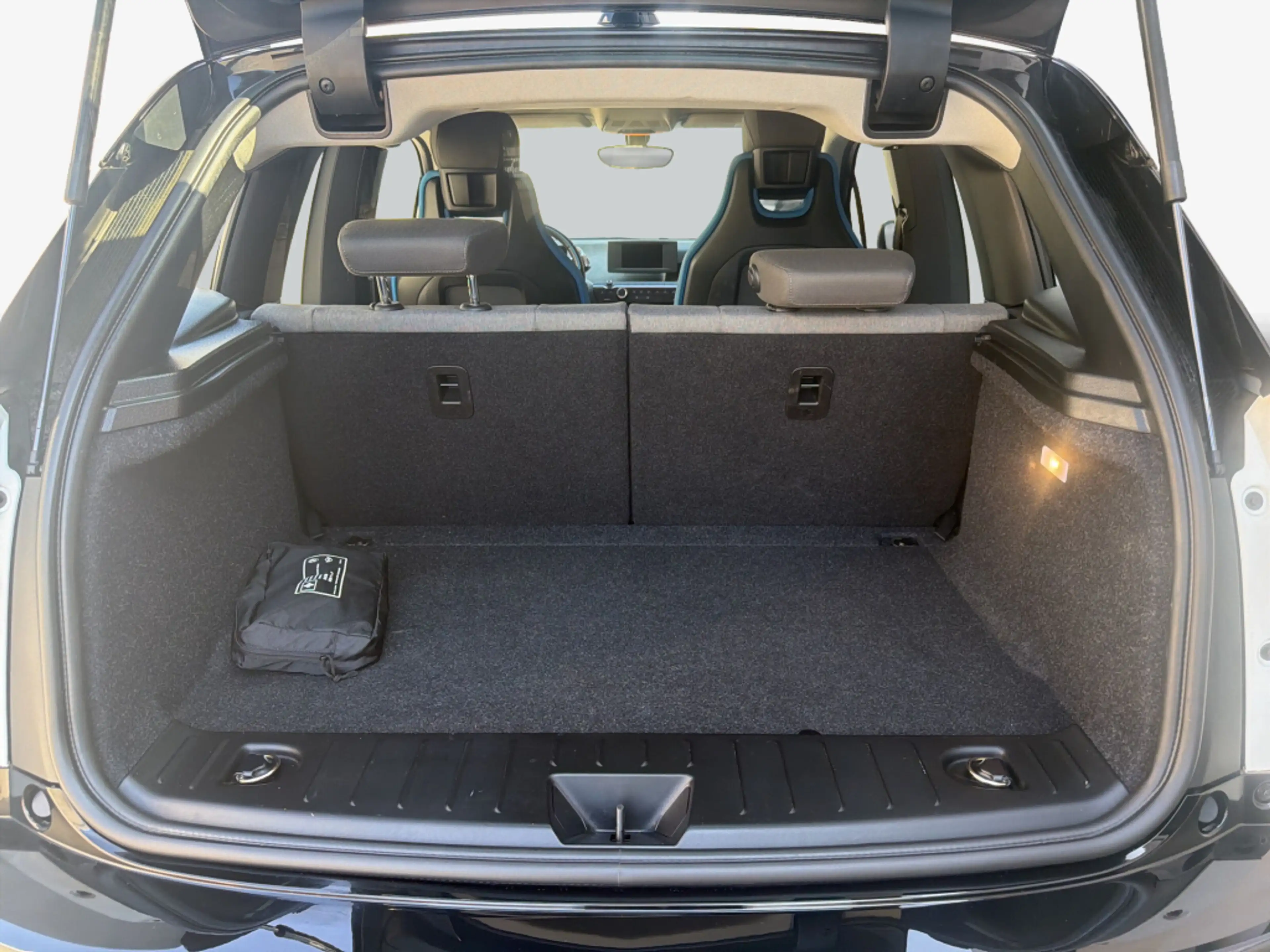 BMW i3 (120 Ah), SHZ — photo 9