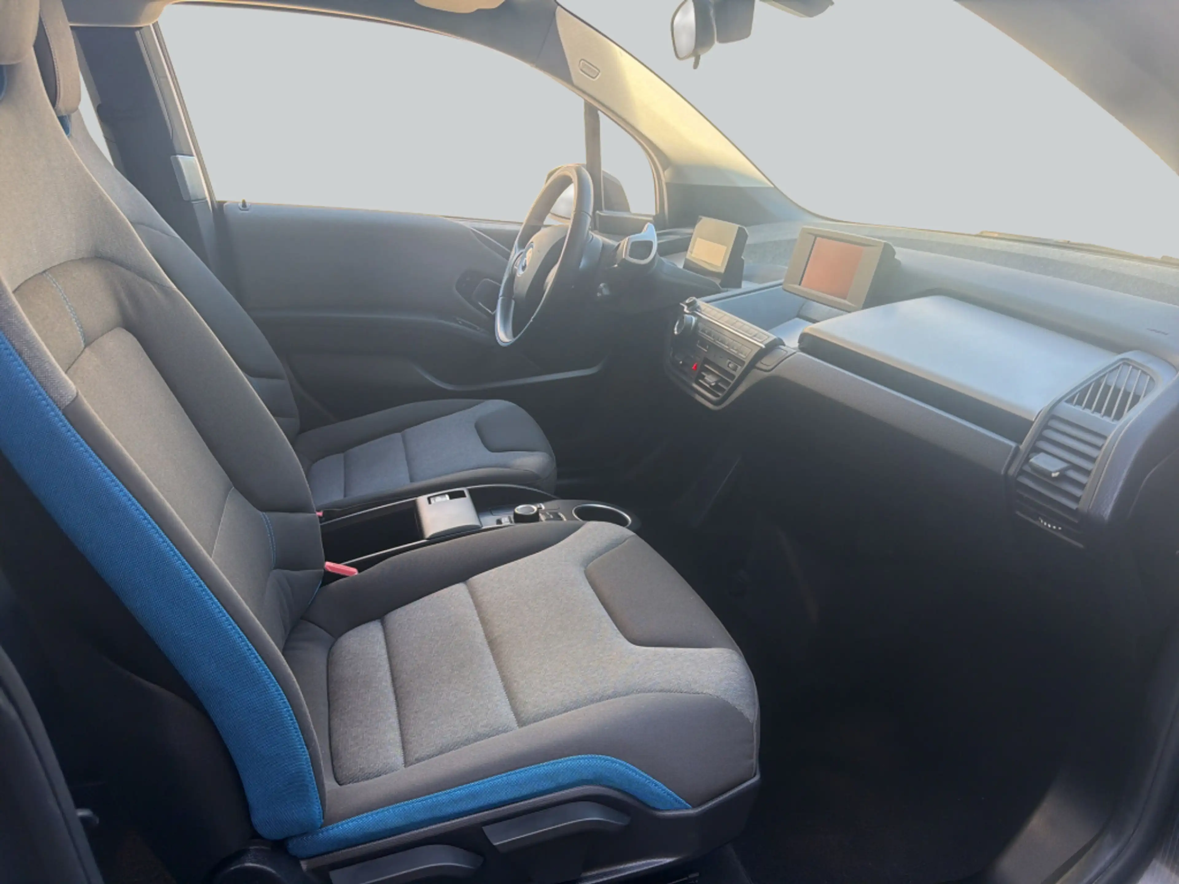 BMW i3 (120 Ah), SHZ — photo 13