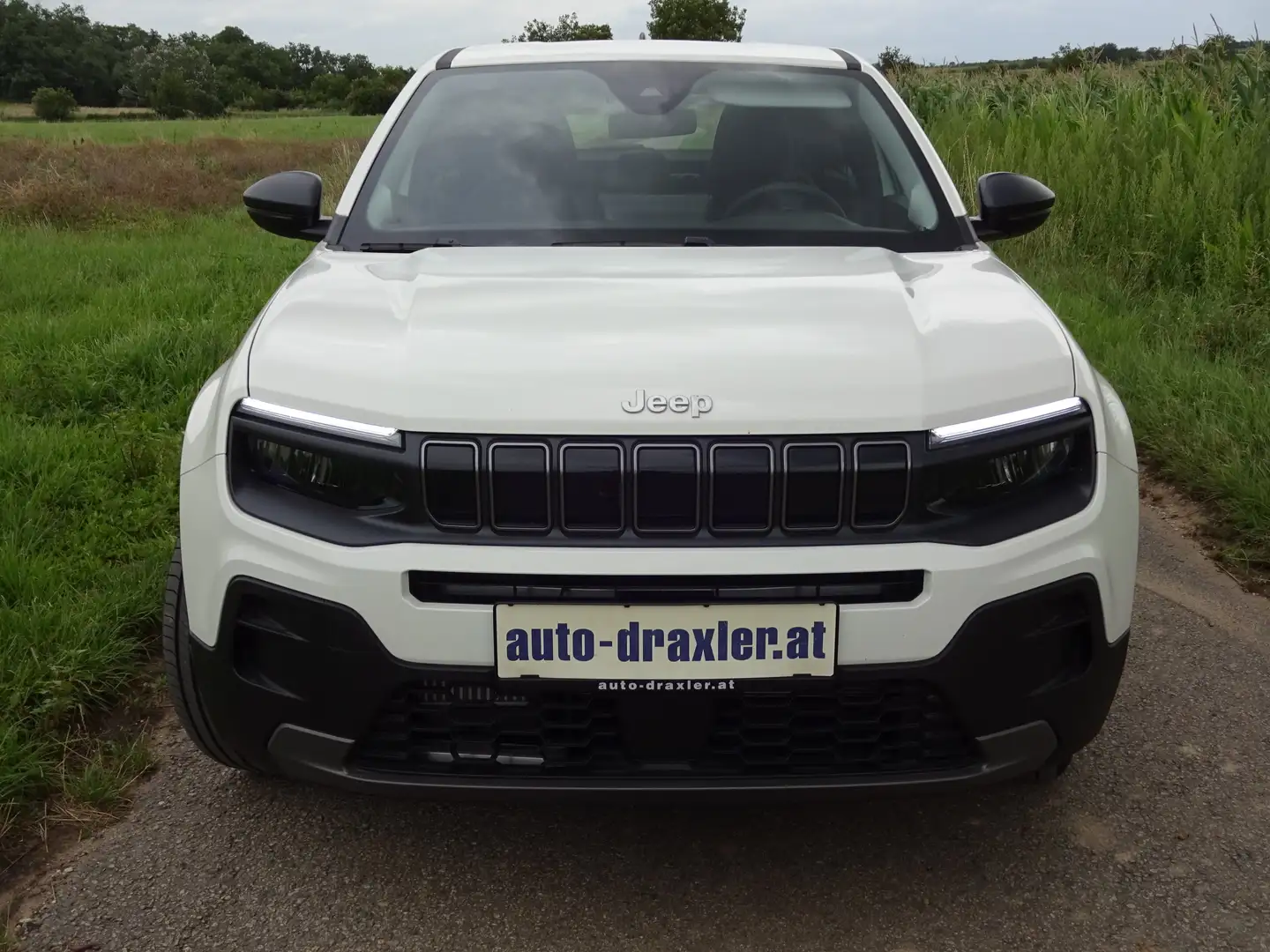 Jeep Avenger Longitude Mild-Hybrid + Infotainment+Komfortpaket Weiß - 2