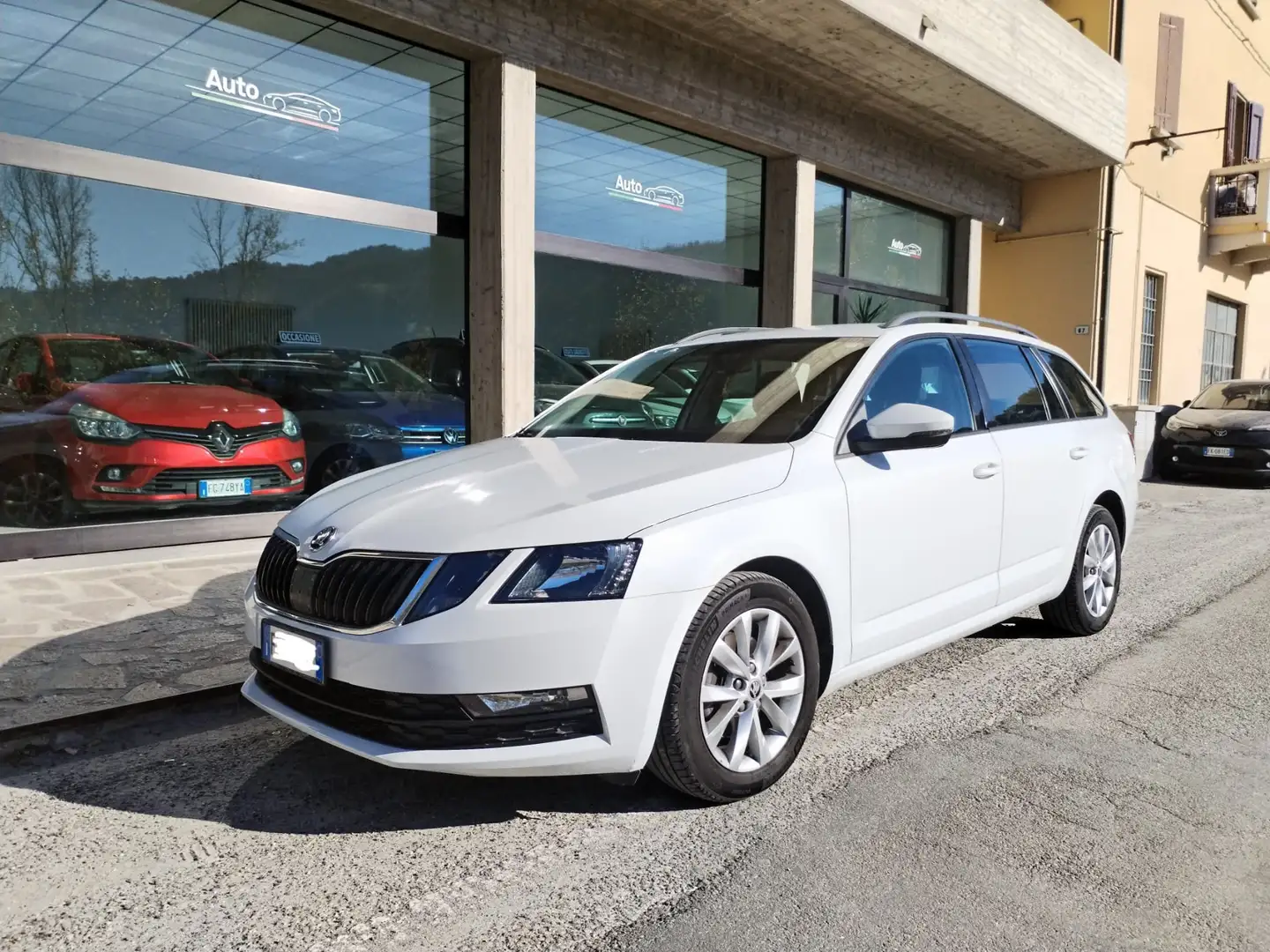 Skoda Octavia Octavia III Wagon 1.5 g-tec Executive 130cv dsg Bianco - 1