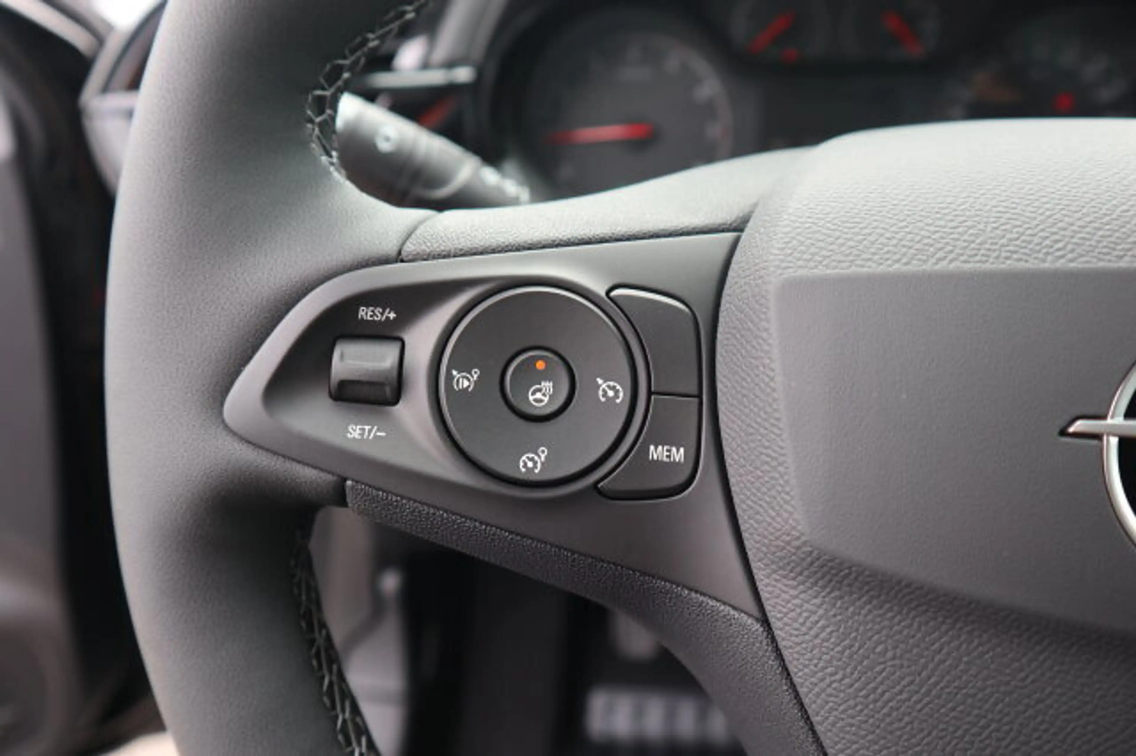 Opel Corsa Edition/Winter/Komfort Pak  Klima/LED/Audiosystem Multimedia/Sitzhzg./MF-Lenkrad/BC/Tempomat/eFH./NSW — photo 12