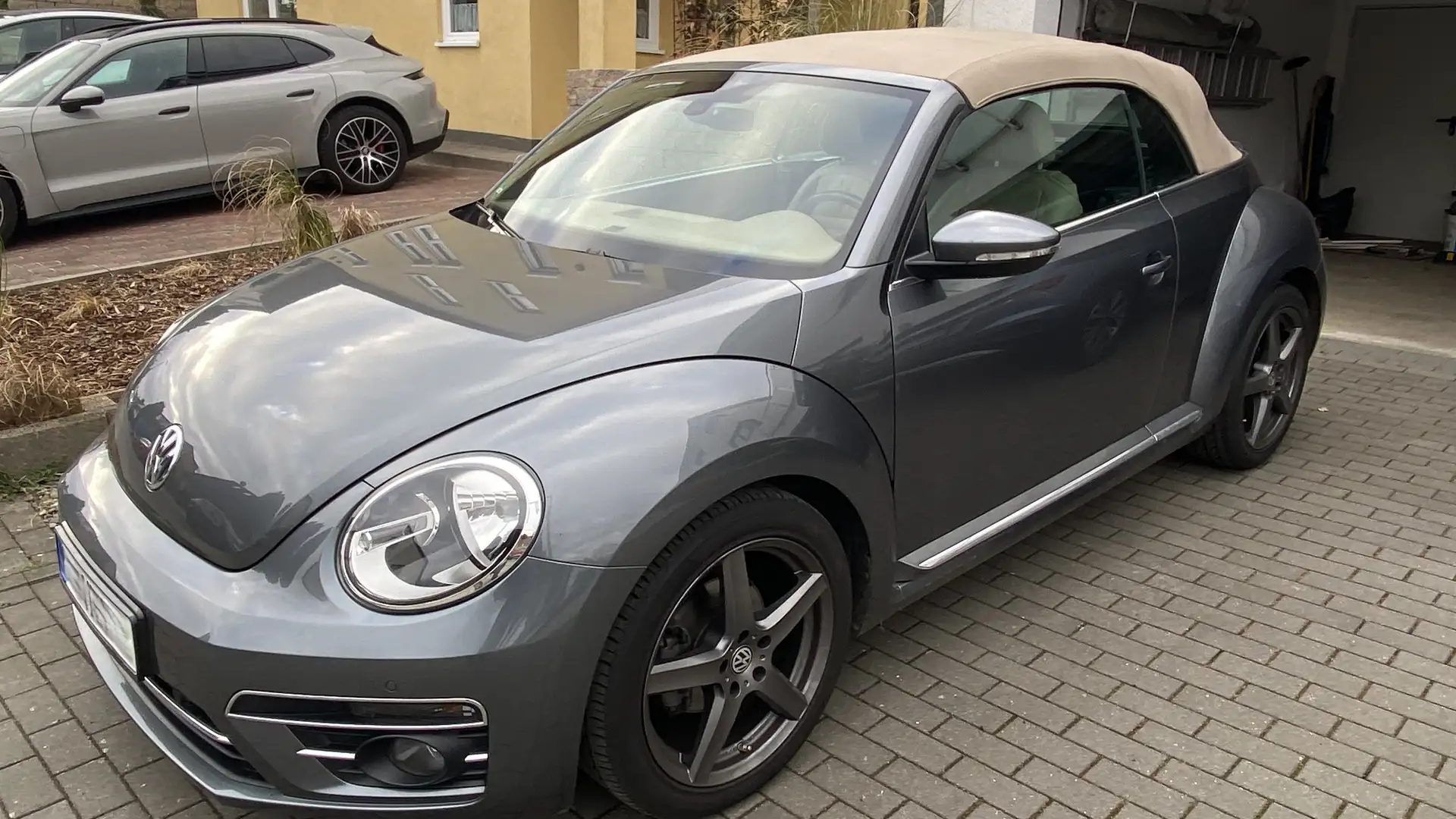 Volkswagen Beetle The Summer Cabriolet 1.4 TSI DSG (Blue Motion) Silber - 2