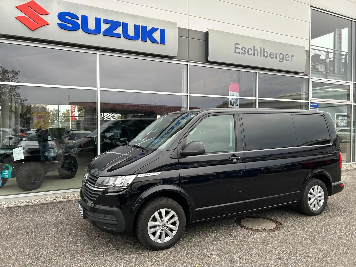 Volkswagen T6 Multivan .1 2.0 TDI Family AHK inkl. Mwst 2.0 TDI 150 PS Schwarz - 1