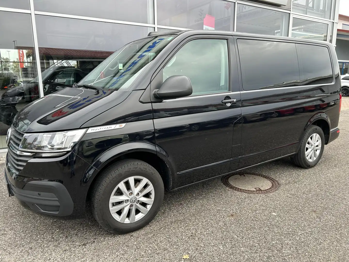 Volkswagen T6 Multivan .1 2.0 TDI Family AHK inkl. Mwst 2.0 TDI 150 PS Schwarz - 2