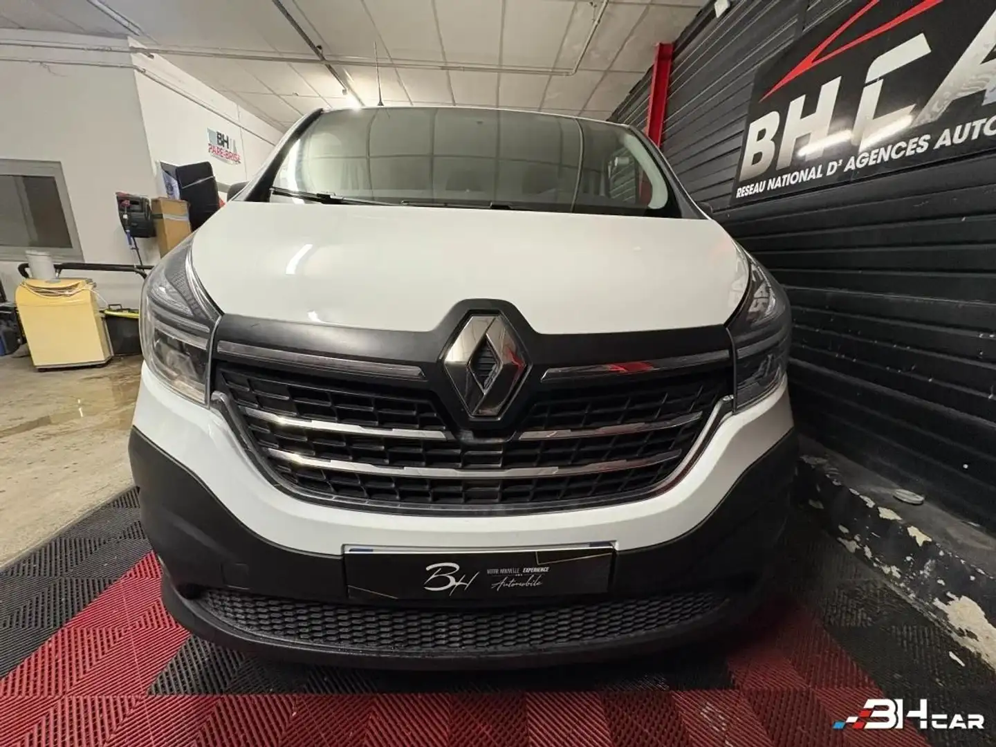 Renault Trafic Vu FOURGON 2.0 DCI 120 1T0 L1H1 CONFORT Blanc - 2