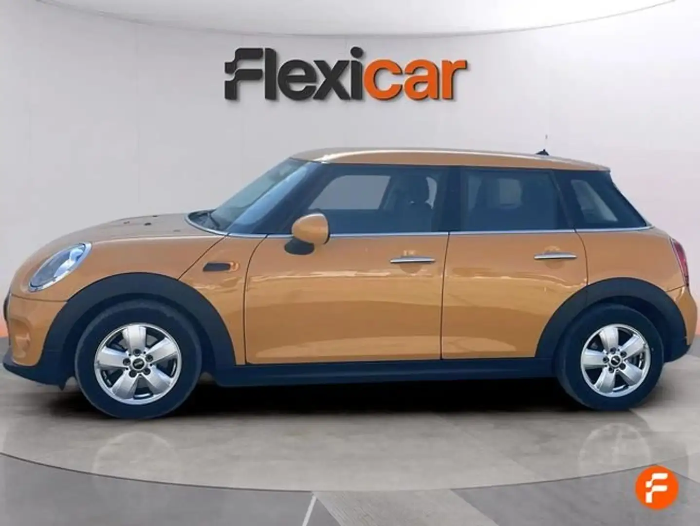 MINI Cooper +5+PUERTAS Naranja - 2