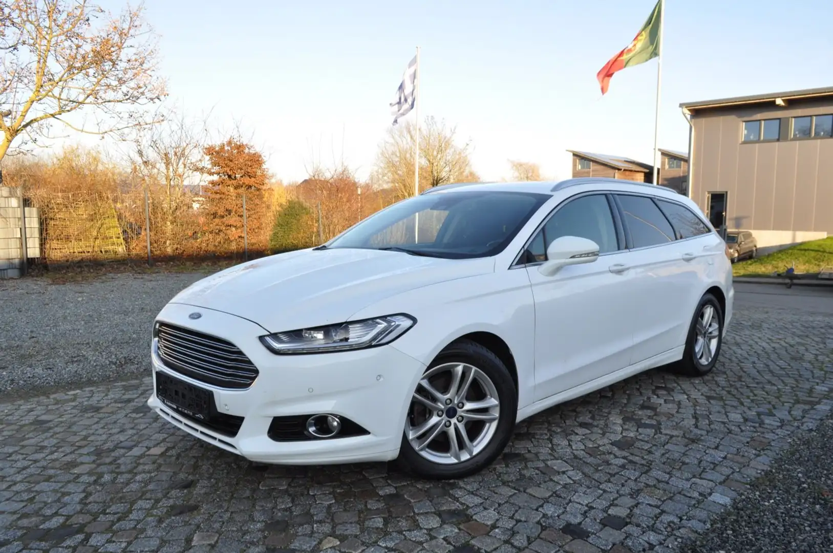 Ford Mondeo Turnier Titanium/SPURHALTE/KAMERA/NAVI Weiß - 1