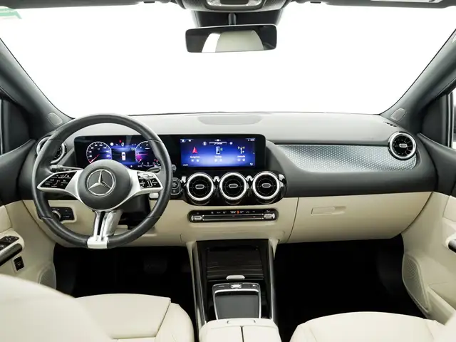Mercedes-Benz B-Class view 9