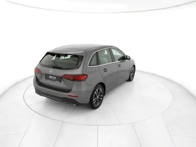 Mercedes-Benz B-Class view 3