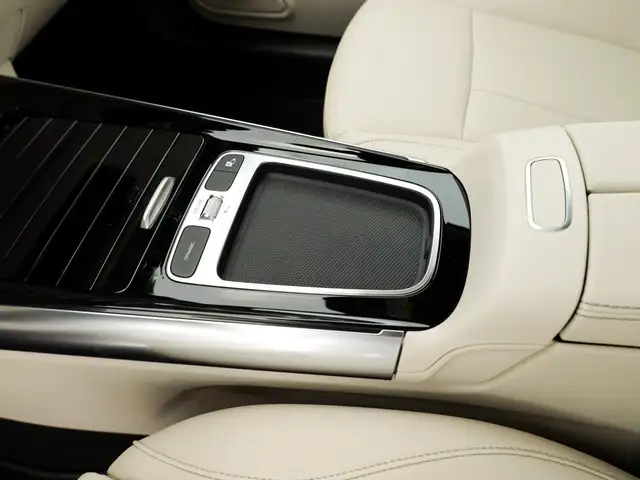 Mercedes-Benz B-Class view 15
