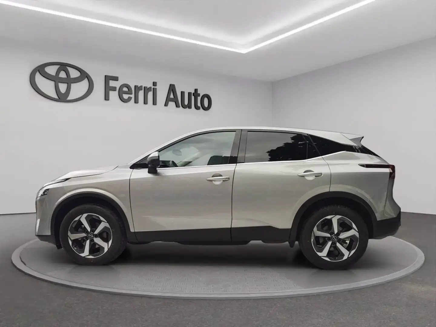 Nissan Qashqai 1.3 mhev n-connecta 2wd 140cv Grigio - 2