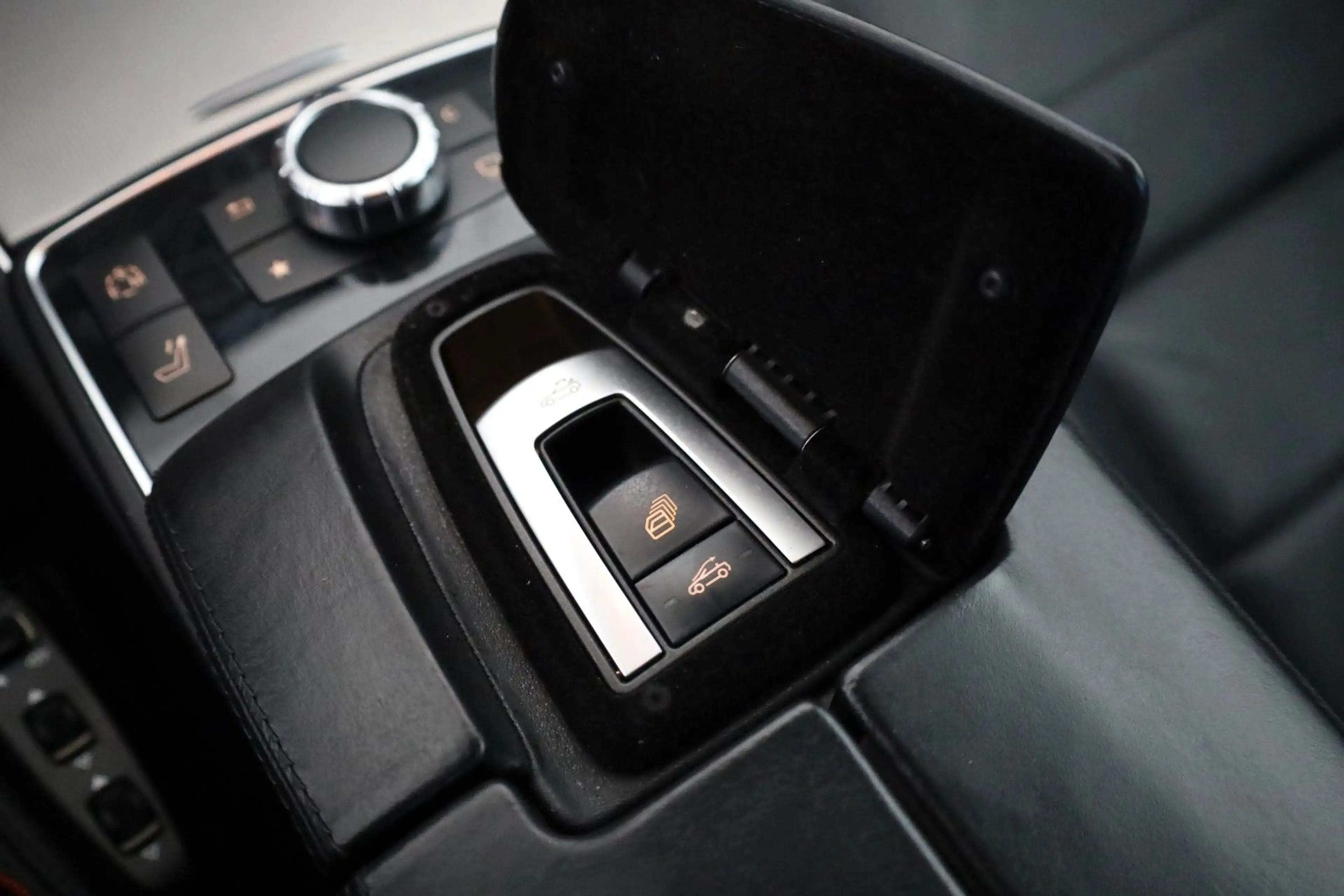 Mercedes-Benz E 400 E400 Cabrio AMG Line Leder,Navi,LED,H/K,Airscarf — photo 21