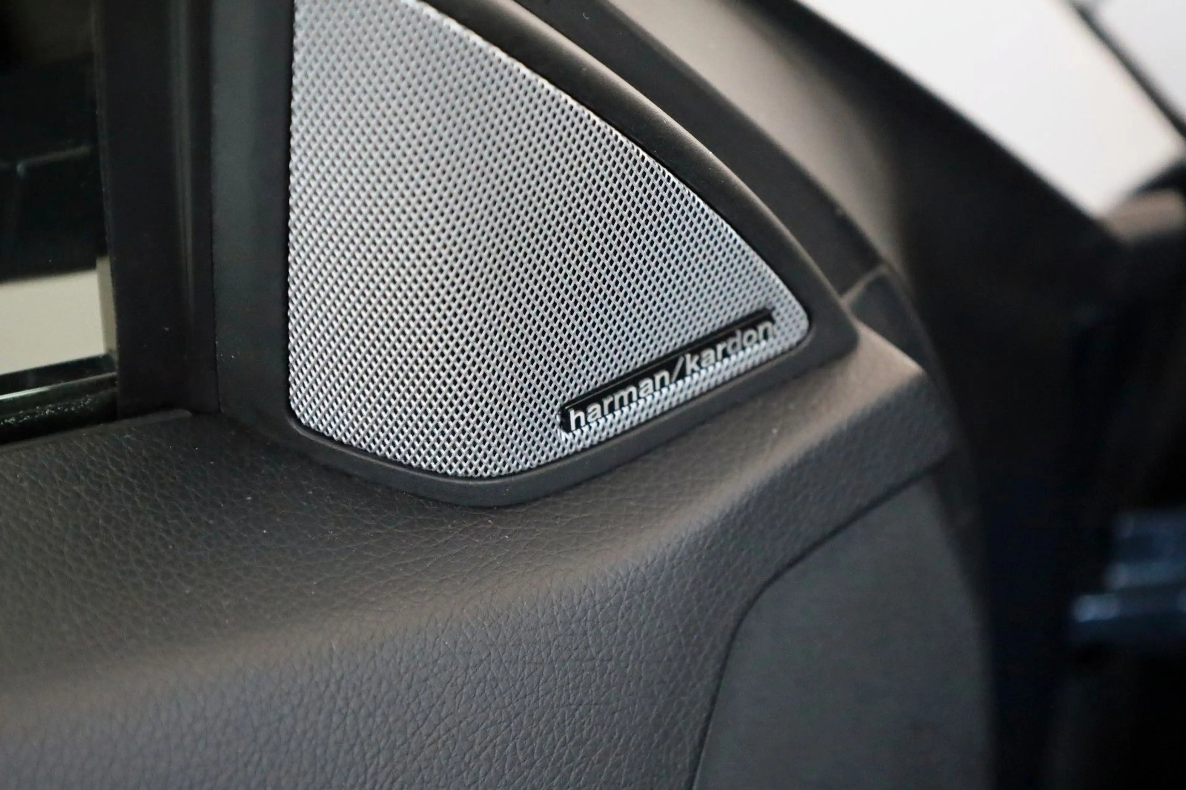 Mercedes-Benz E 400 E400 Cabrio AMG Line Leder,Navi,LED,H/K,Airscarf — photo 24
