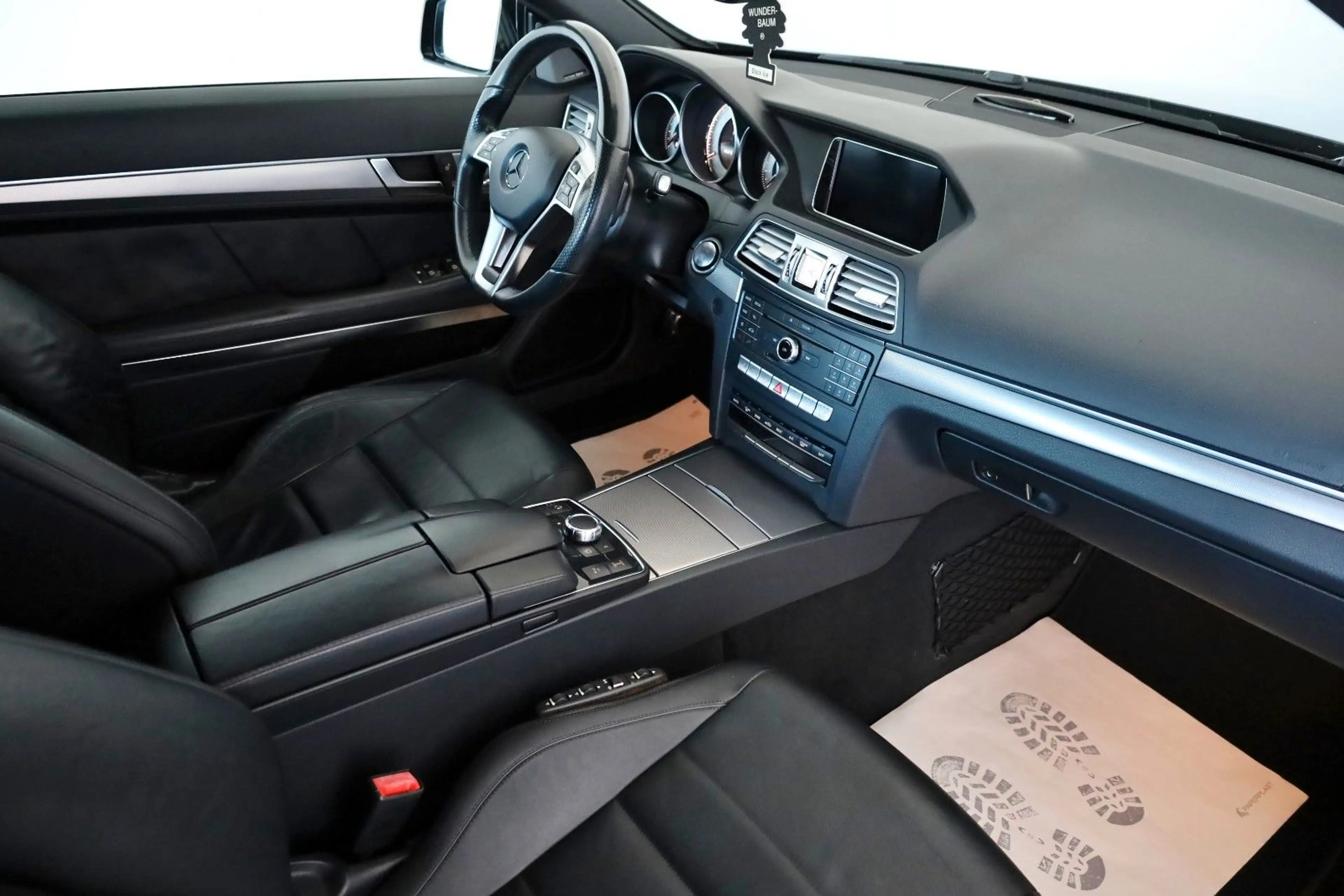 Mercedes-Benz E 400 E400 Cabrio AMG Line Leder,Navi,LED,H/K,Airscarf — photo 5