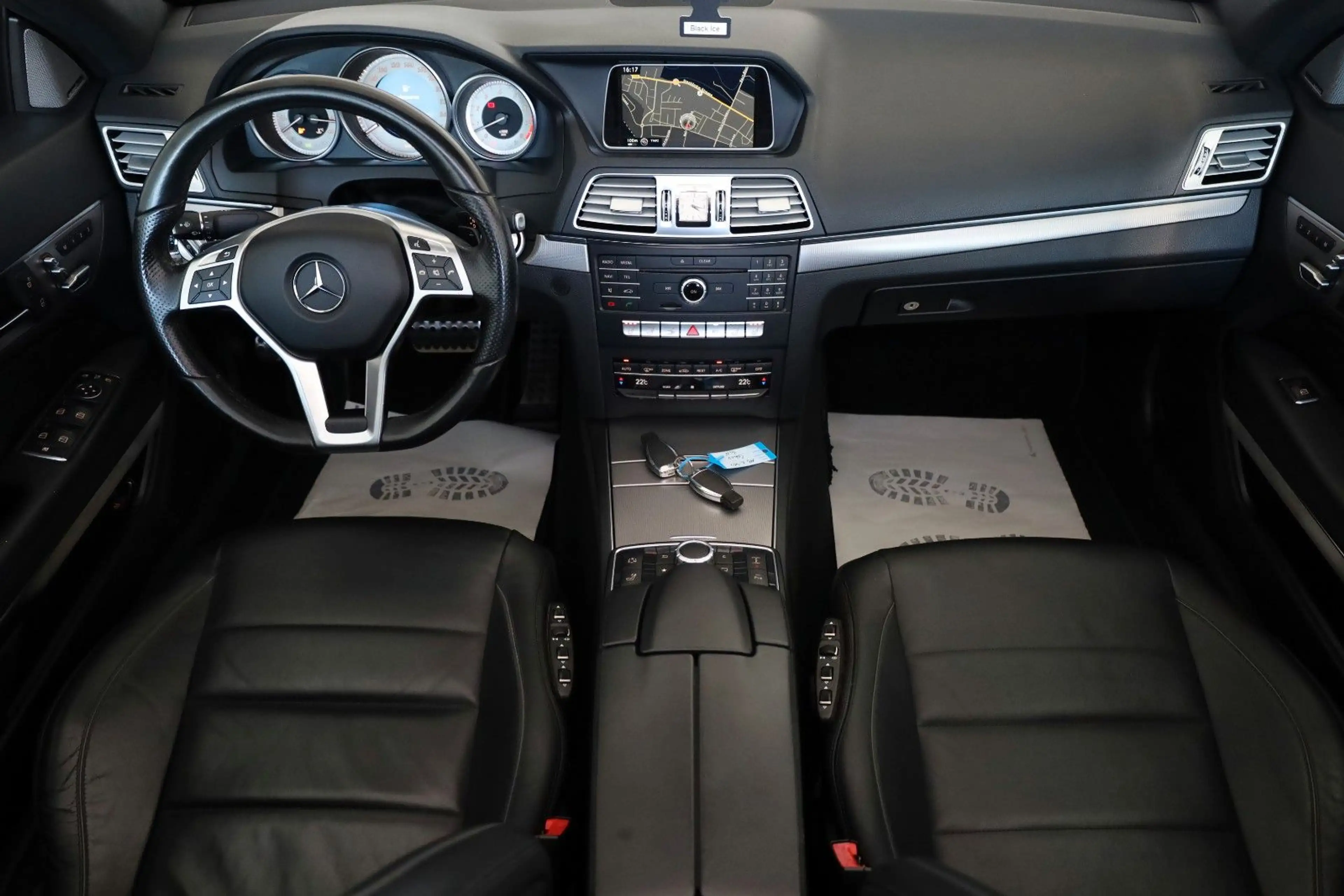 Mercedes-Benz E 400 E400 Cabrio AMG Line Leder,Navi,LED,H/K,Airscarf — photo 4