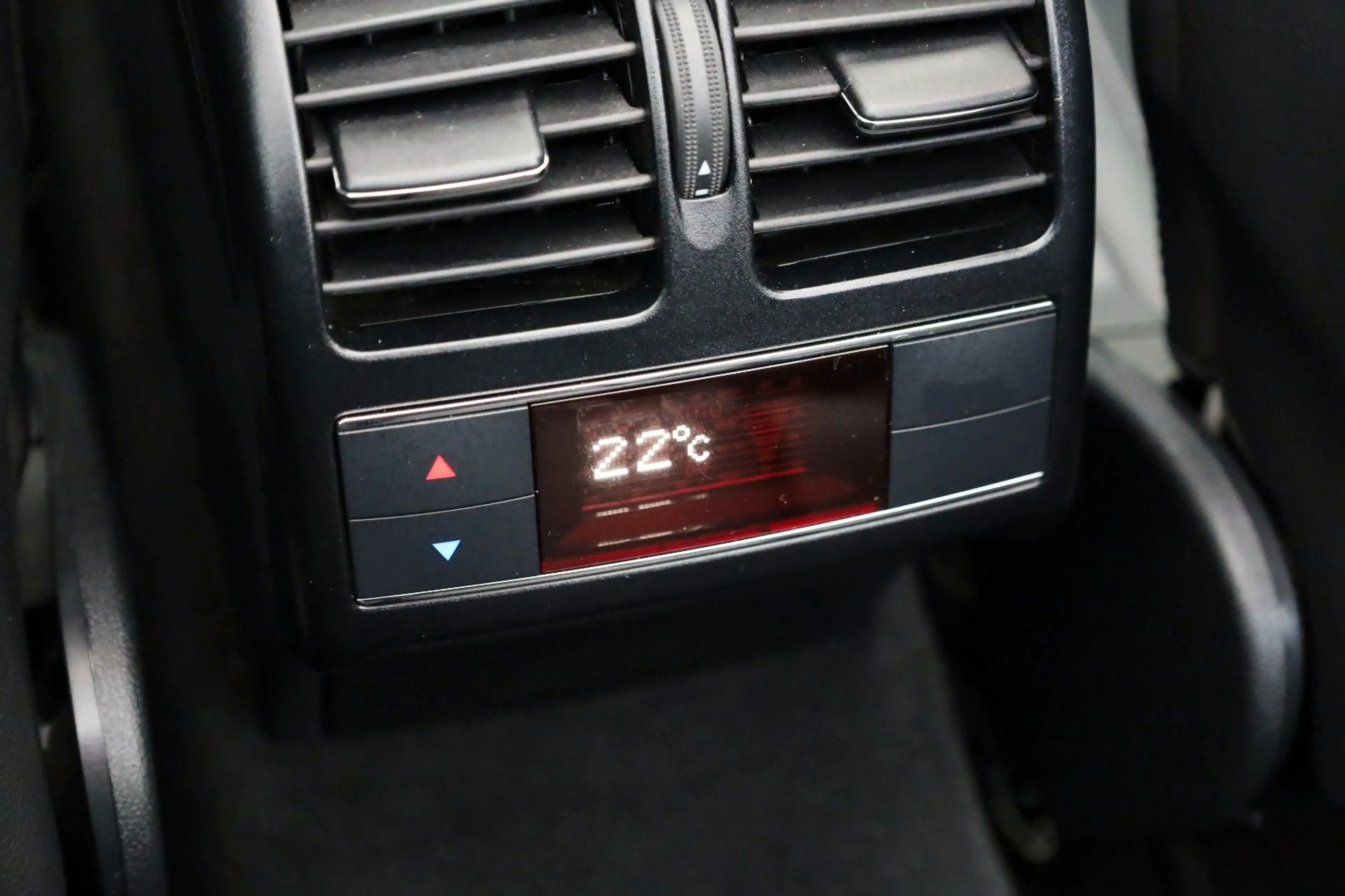 Mercedes-Benz E 400 E400 Cabrio AMG Line Leder,Navi,LED,H/K,Airscarf — photo 25