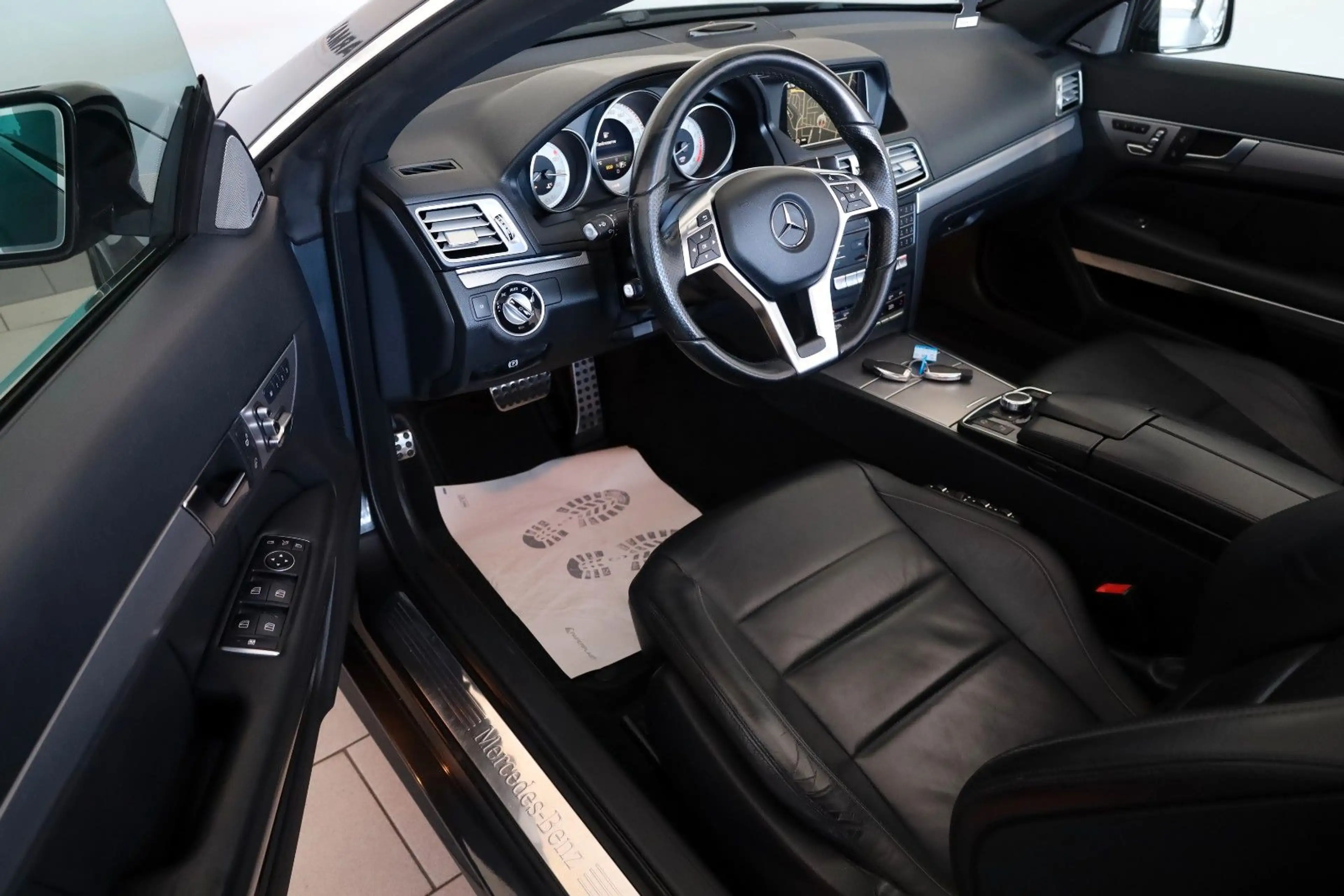 Mercedes-Benz E 400 E400 Cabrio AMG Line Leder,Navi,LED,H/K,Airscarf — photo 11