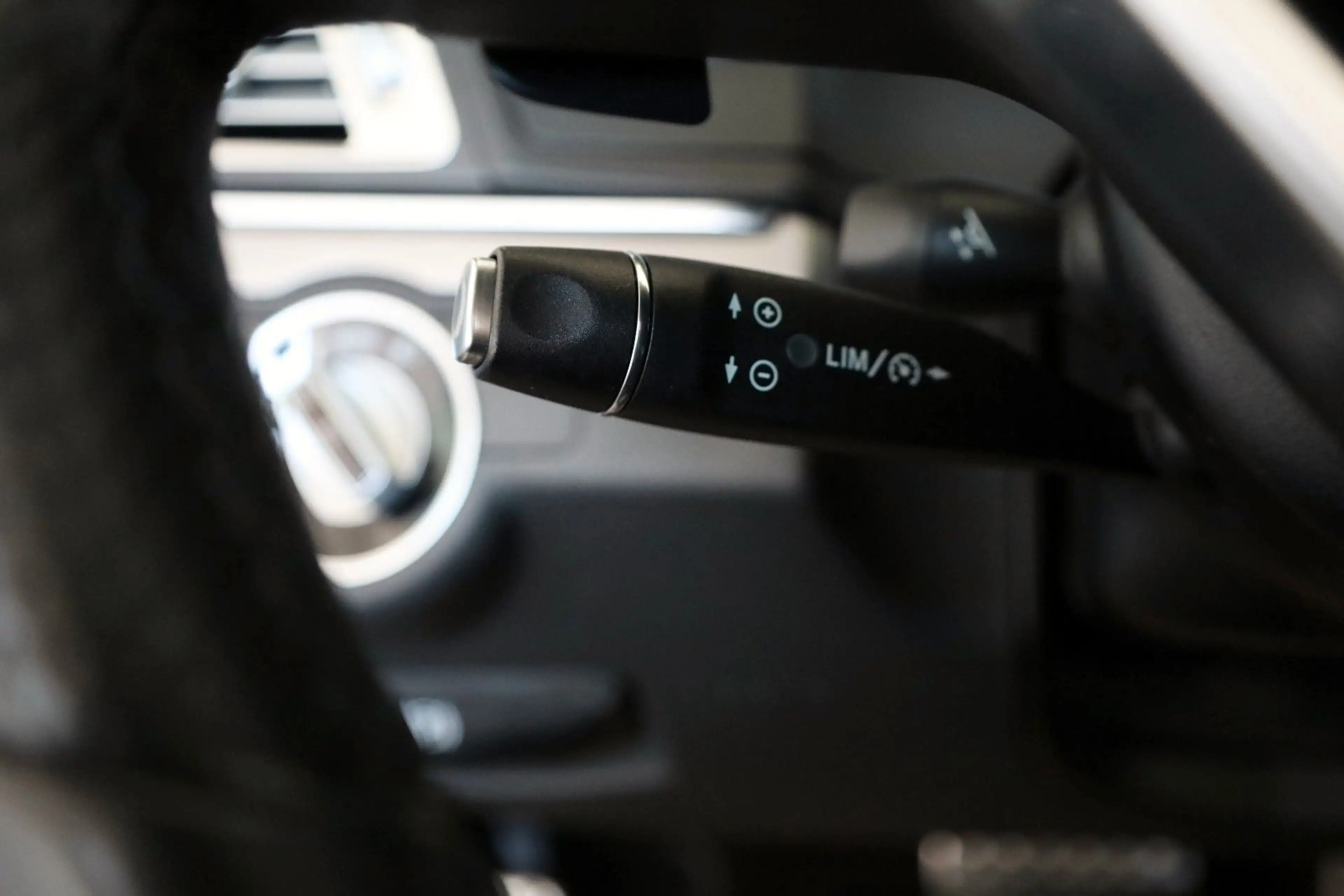 Mercedes-Benz E 400 E400 Cabrio AMG Line Leder,Navi,LED,H/K,Airscarf — photo 23
