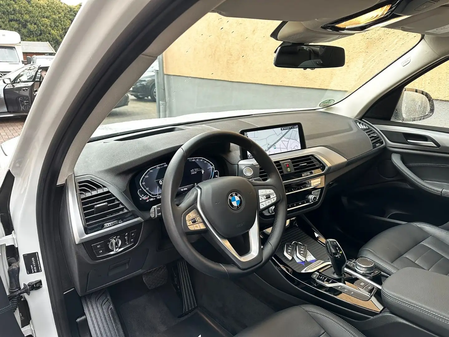 BMW X3 xDr30e PANO*ACC*AdapLED*HiFi*LiveCockpit*HUD Weiß - 2