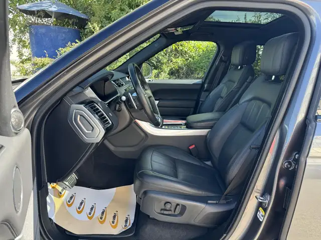 Land Rover Range Rover Sport view 8