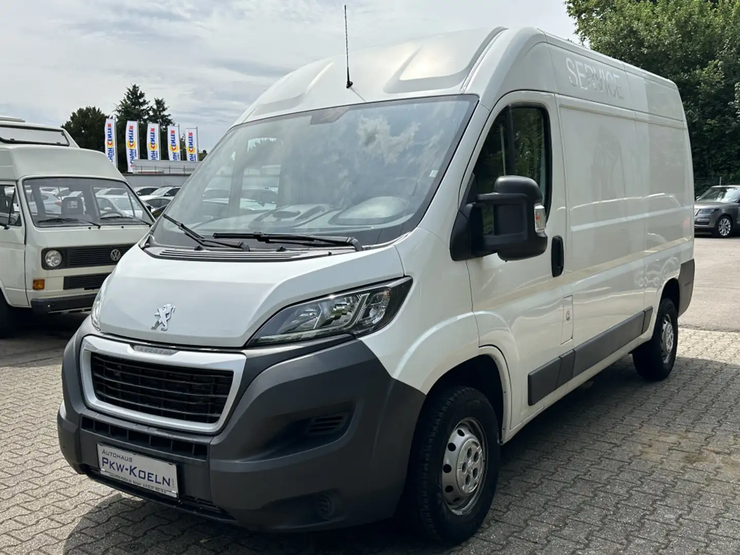 Peugeot Boxer 335 L2H2 Komfort BlueHDi 130 Weiß - 1